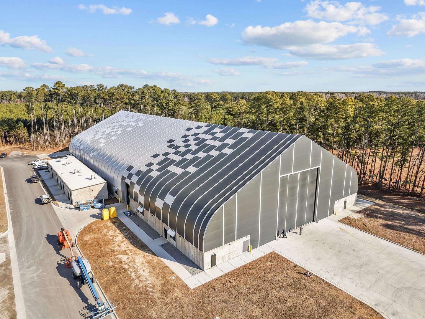 Project announcement: Berry Building Group is proud to share the completion of a truly one of a kind facility! 

This structure stands at over 60,000 square feet and is one of the the largest sound stages in the nation.

Upon initial completion we wo