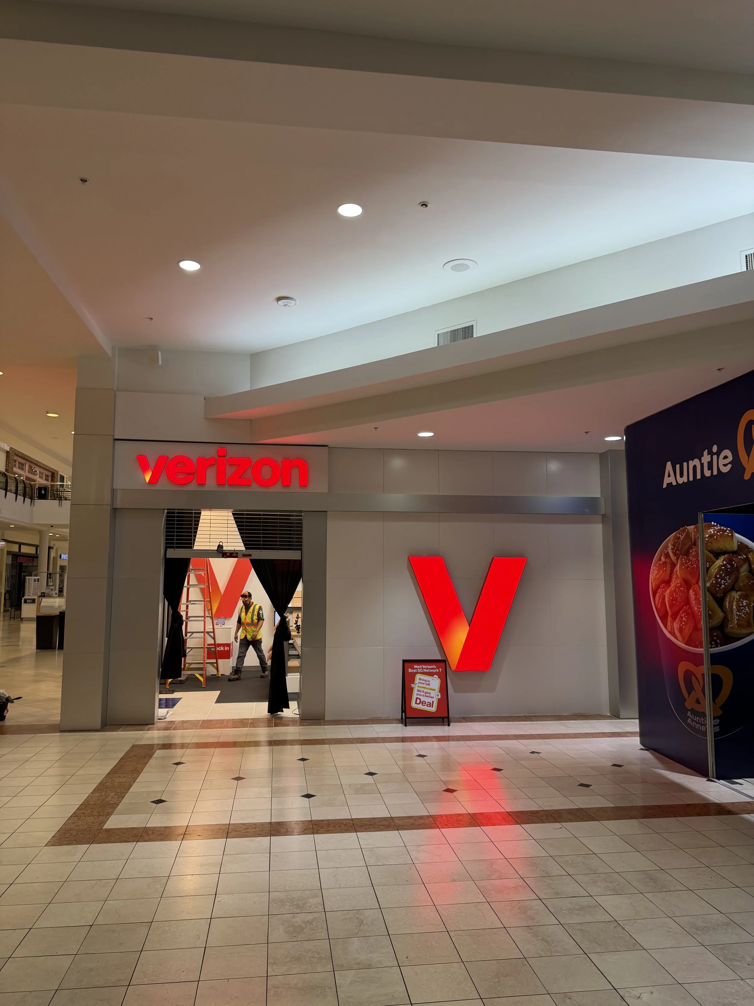 Verizon Crabtree Valley Mall Raleigh NC 4 Sarah McConnell.jpeg