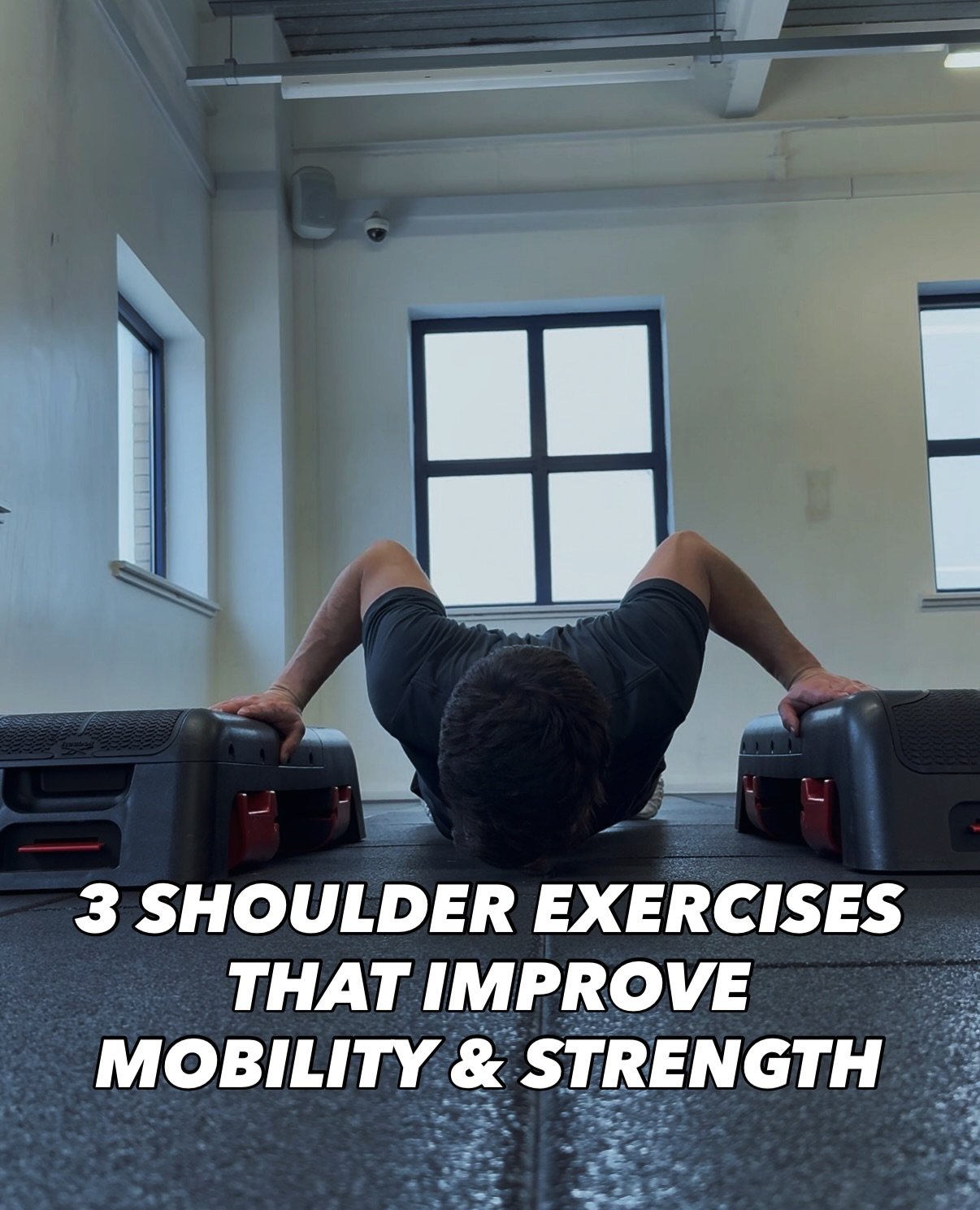 3 loaded stretches for your shoulders

For years my training looked like this:
👉🏼 bro split
👉🏼 chase the pump
👉🏼 zero thought for how my body actually moves 

Strong? Sure.
Functional? Not even close.

Fast forward to now 👇🏼
Golf fitness has 