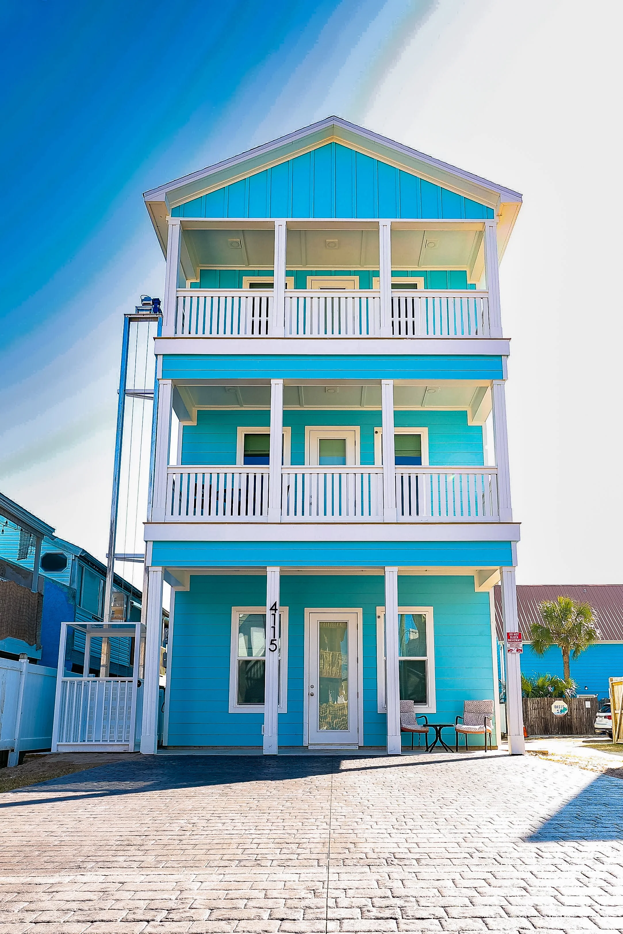 Holiday House — A Three‑Story Gulfview Retreat