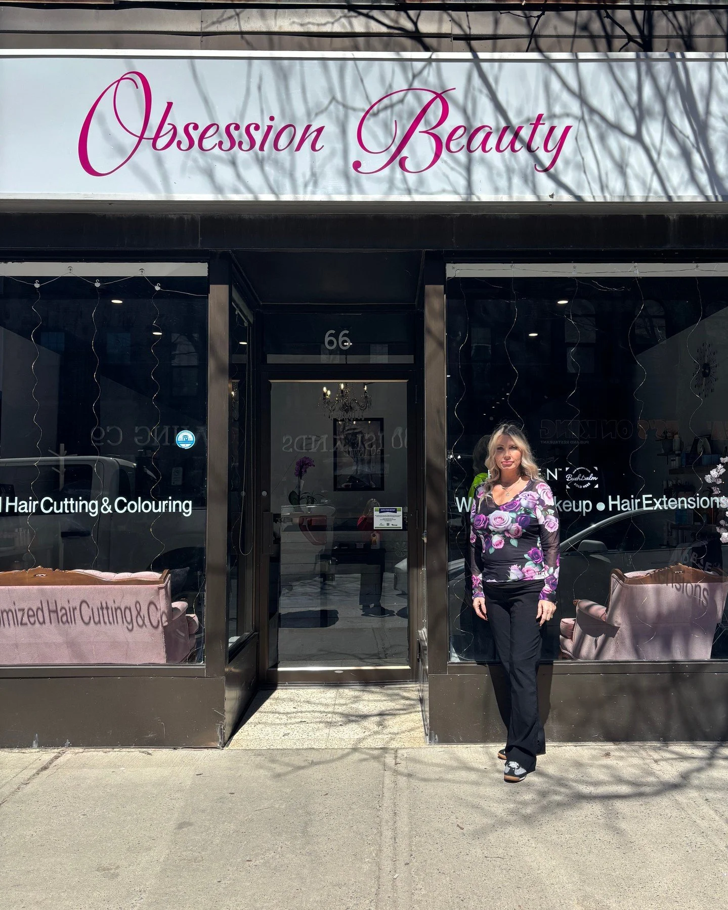 Ladies&rsquo; Night Spotlight: The One with Beauty Finds and Selfies

Ladies&rsquo; Night: Friends Edition is happening Friday, May 1st, and downtown is getting ready for a night full of fun experiences, great finds, and memorable moments with friend