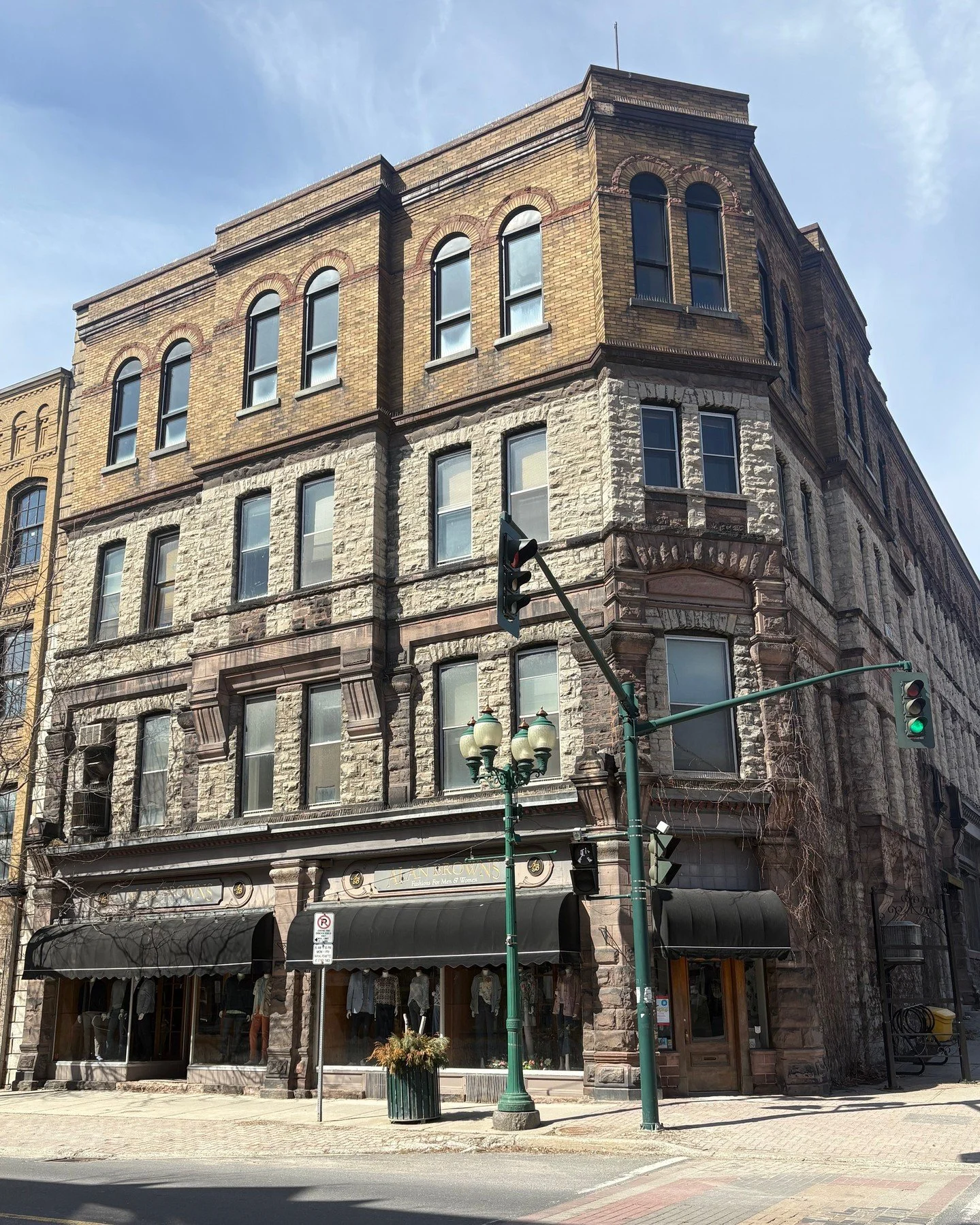 Ladies&rsquo; Night Spotlight, The One with Classic Style and Big Savings

Ladies&rsquo; Night: Friends Edition is happening Friday, May 1st, and downtown is ready for a night filled with great shopping, fun experiences, and time well spent with frie