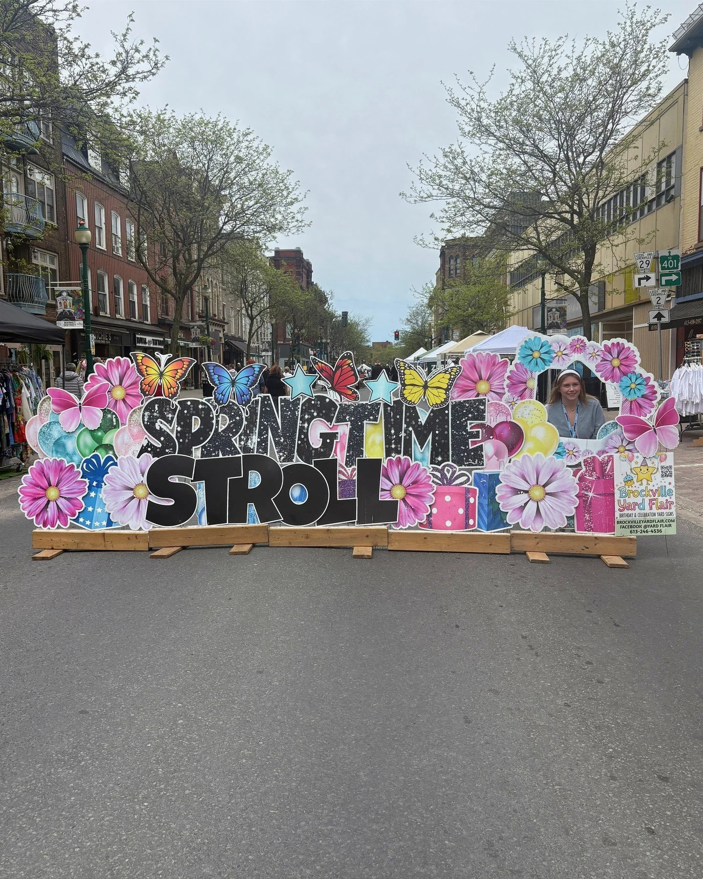 A huge thank you to @brockvilleyardflair for generously providing this beautiful photo sign for Shop the Street: A Springtime Stroll! 

It quickly became one of the event's favourite photo spots, helping create fun memories and adding even more charm
