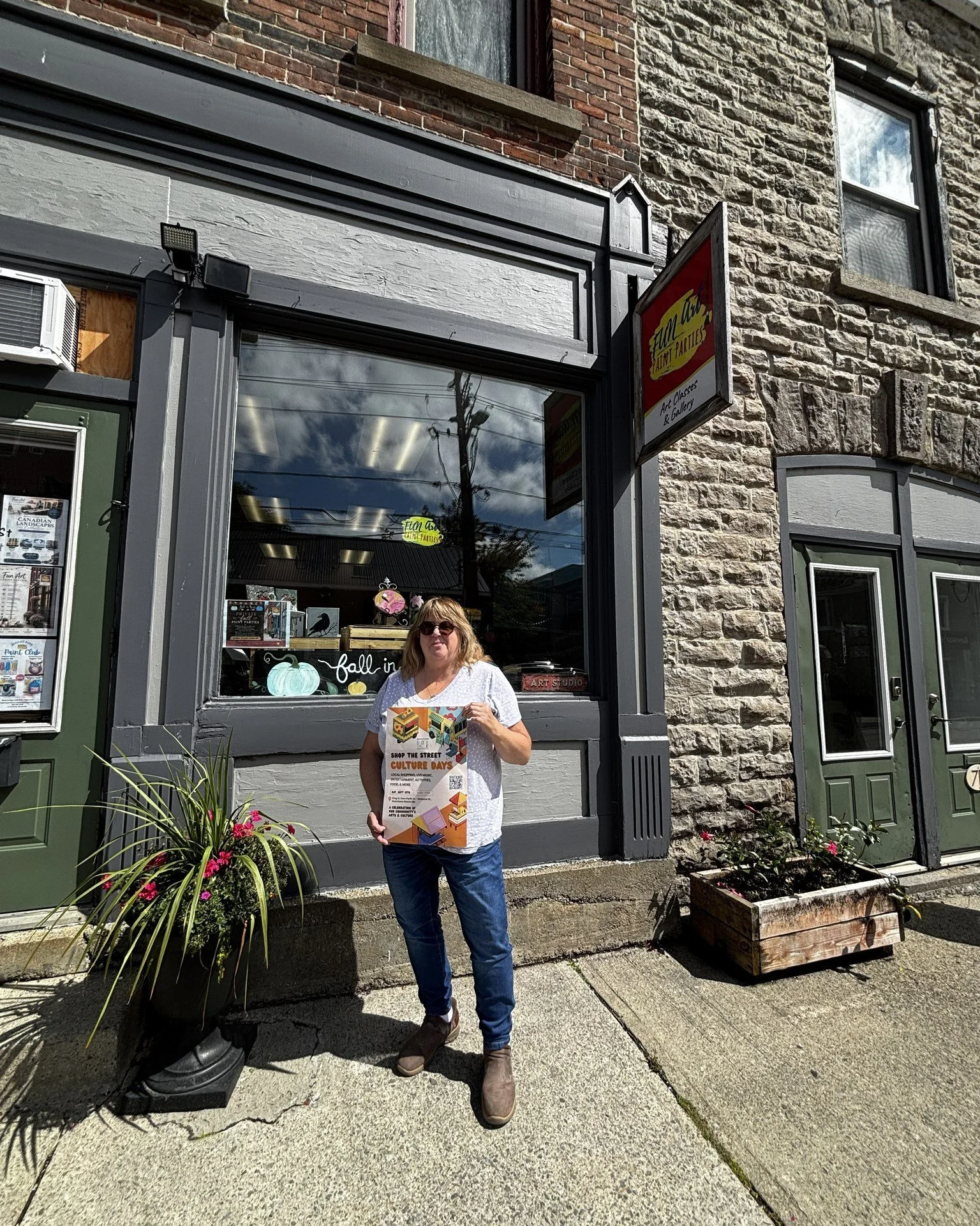 SHOP THE STREET DEALS 👀

Fun Art Paint Parties is heading around the corner to join us on King Street for Shop the Street Culture Days!

Find them set up at 226 King St. W., where you can save the tax on art supplies, browse artwork on display, and 