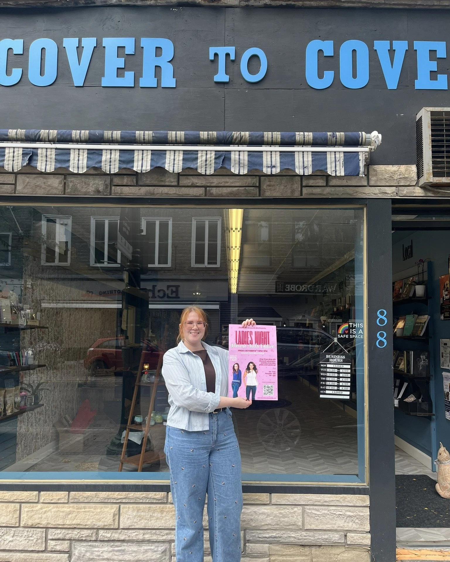 Rory Gilmore would have a hard time leaving @cove.rtocoverbrockville empty handed. 📚

For Ladies&rsquo; Night: Gilmore Girls Edition, Cover to Cover at 88 King St. W. is giving us another reason to add to our reading lists with no tax storewide and 