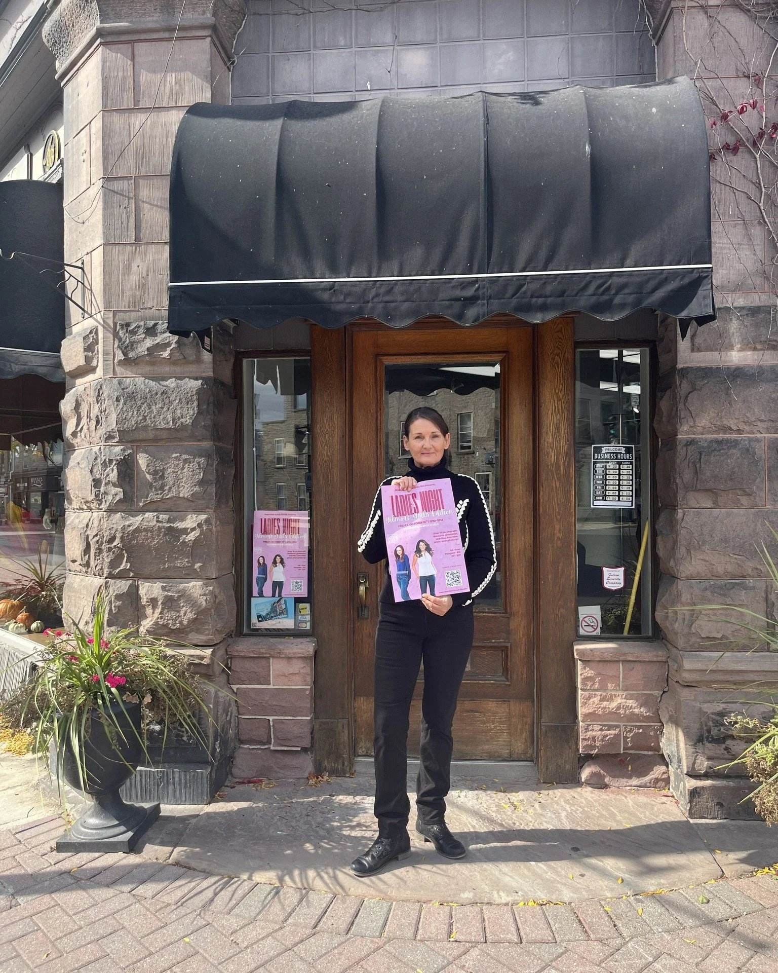 A little shopping, a good deal, and a chance to win $100? Sounds like a solid Ladies&rsquo; Night stop! 

For Ladies&rsquo; Night: Gilmore Girls Edition, @alanbrowns.clothing at 56 King St. W. is offering 20% off storewide, plus a draw for a $100 gif