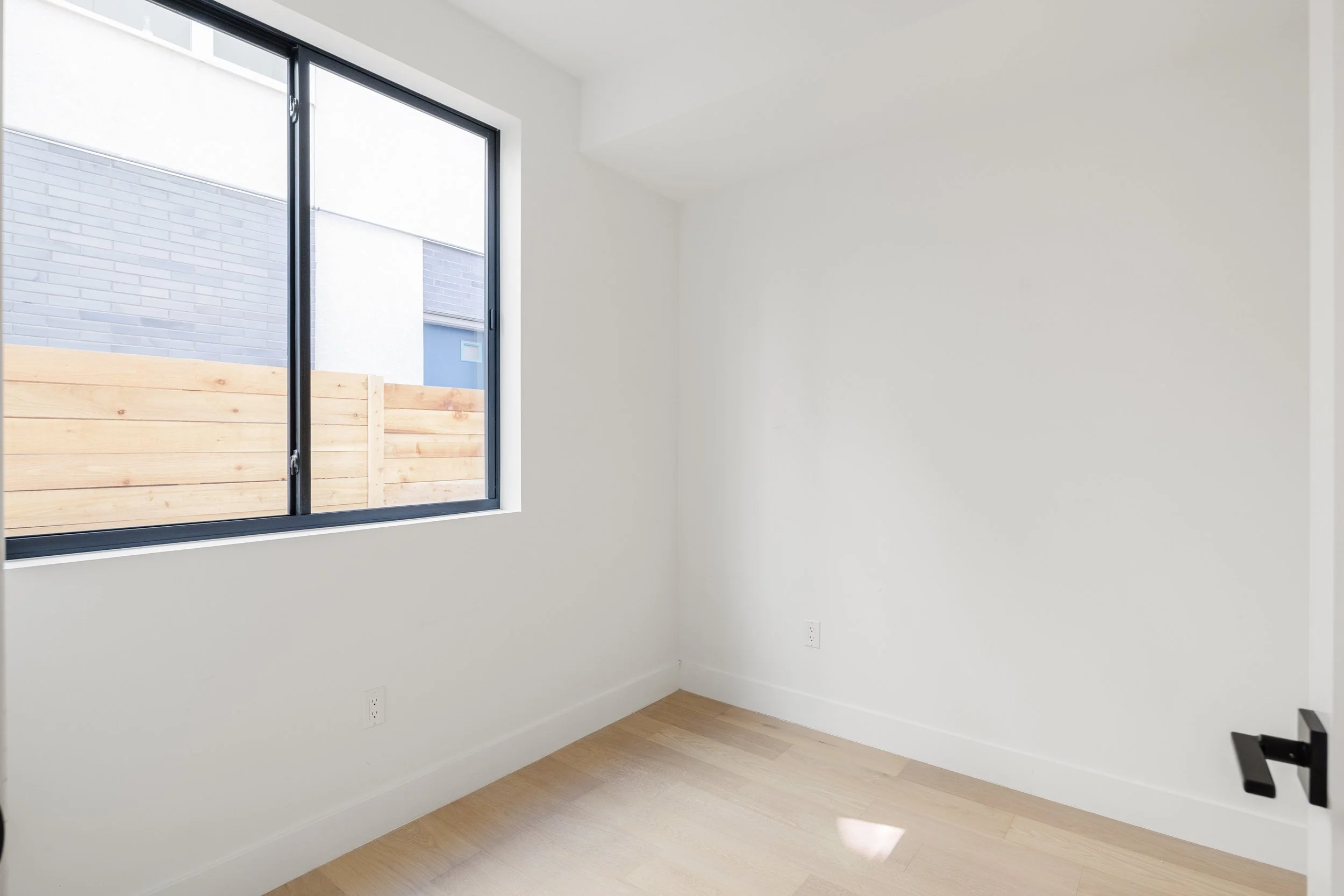 4509 Tennyson-3.jpg