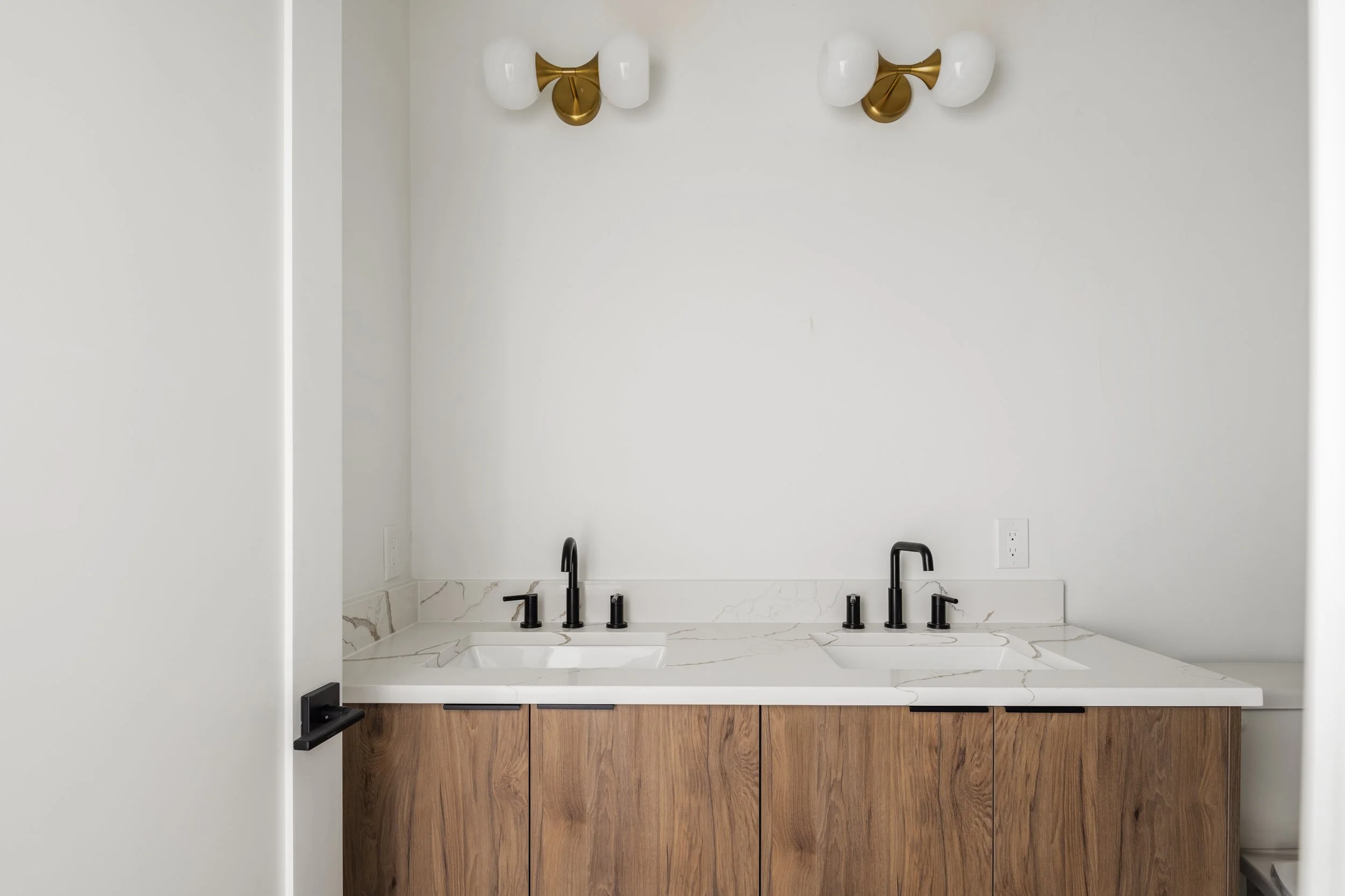 4509 Tennyson-23.jpg