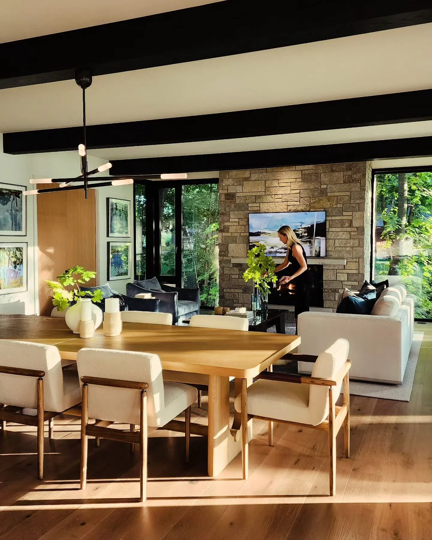 Beaver Lake House project, completed 2024
with
Interior Design @amycarmandesign 
Builder @aldopartners 
Video @brodiekerst 

#moderninterior #modernhome #lakehome #modernlakehome #moderninteriordesign #modernarchitecture #wisconsinarchitect #wisconsi
