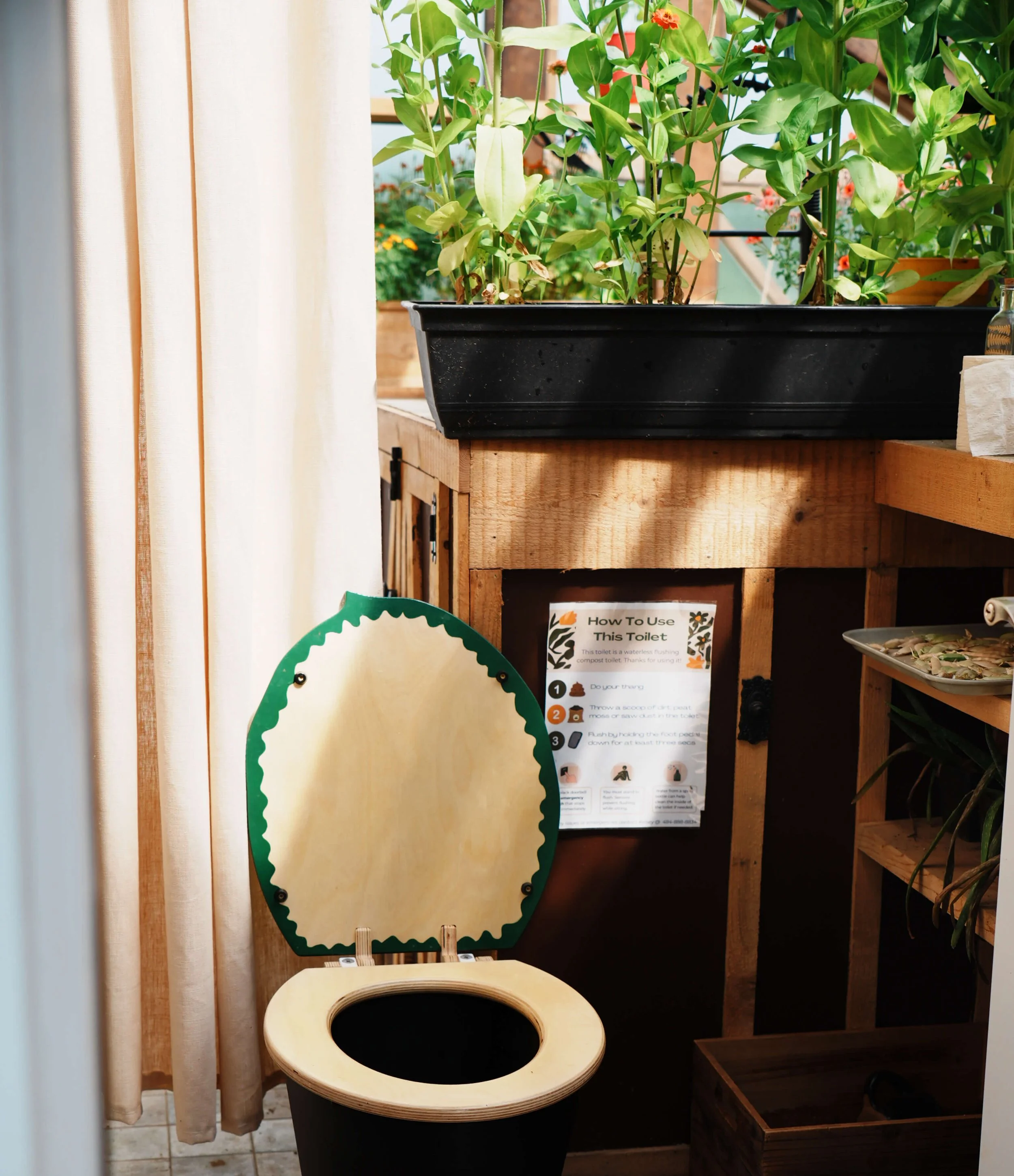Solarid Toilet