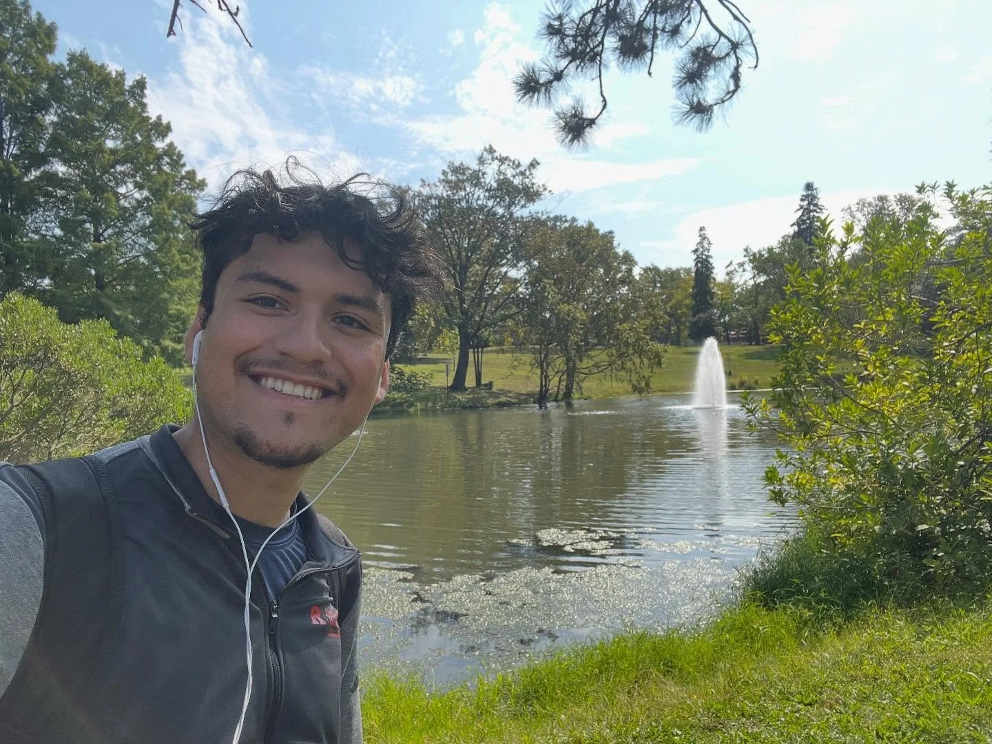 Afternoon walks around Passion Puddle on our amazing Douglass campus are always the best, especially when you need to distress before class or hang with friends! 🌳

Remember, It&rsquo;s only a bus stop away 😄

#rutgers #douglass #passionpuddle