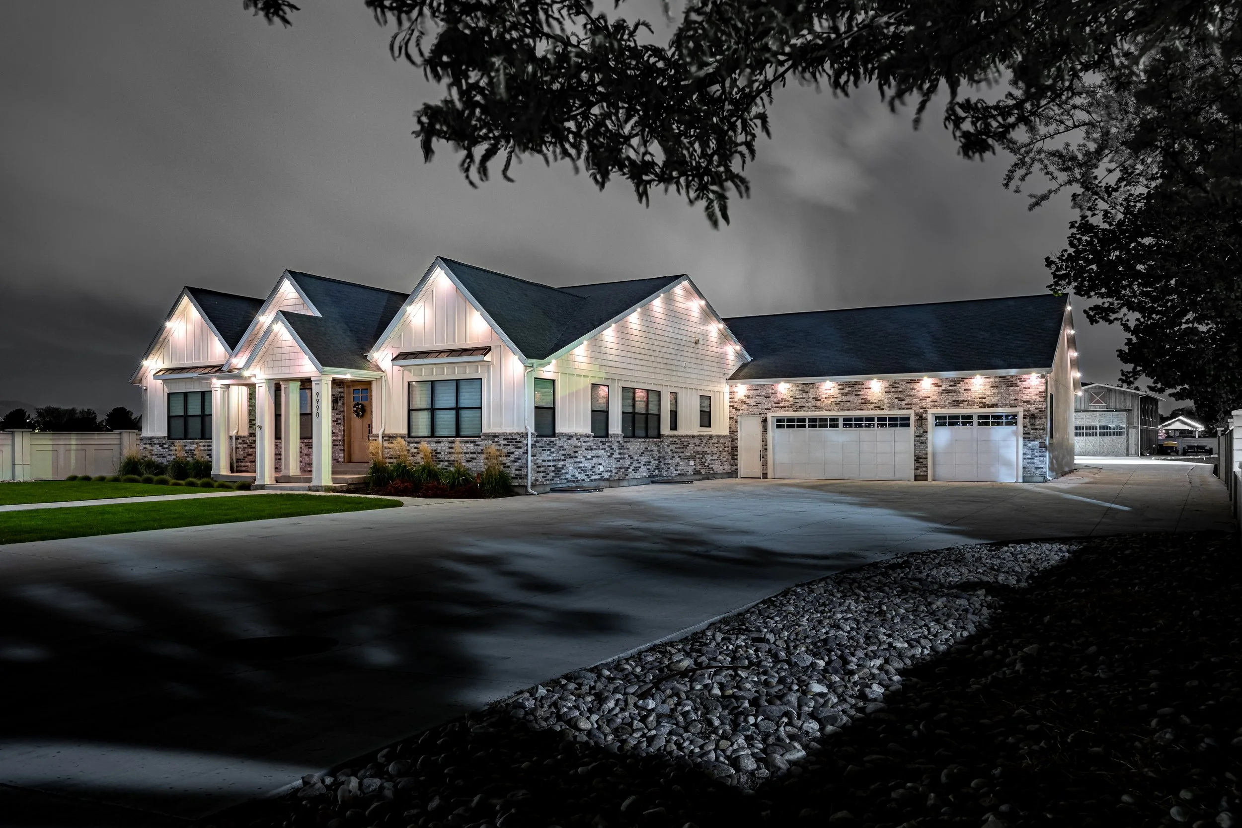 Permanent Outdoor Lights - Trimlight Winnipeg