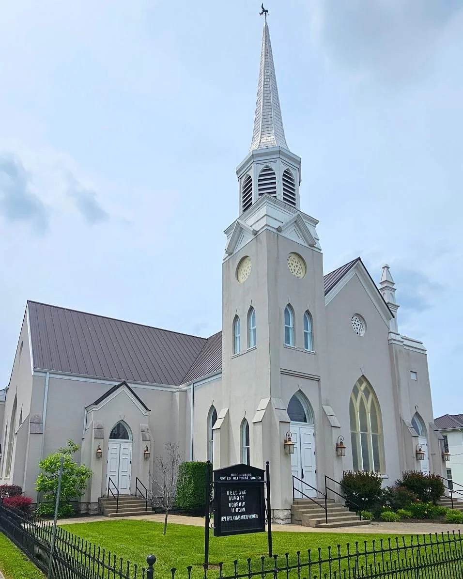 Mercer County✅
Our journey to visit every Kentucky county brought us to the oldest permanent settlement in Kentucky&mdash;Harrodsburg!

We strolled through the beautiful historic downtown, where time seems to slow down just enough to soak in the char