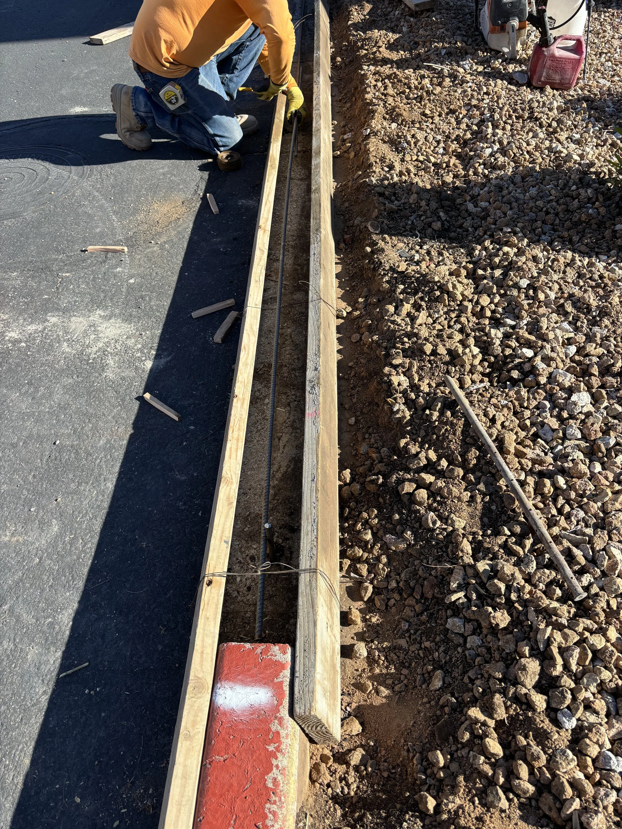 Curb Repairs and Rebuilds 