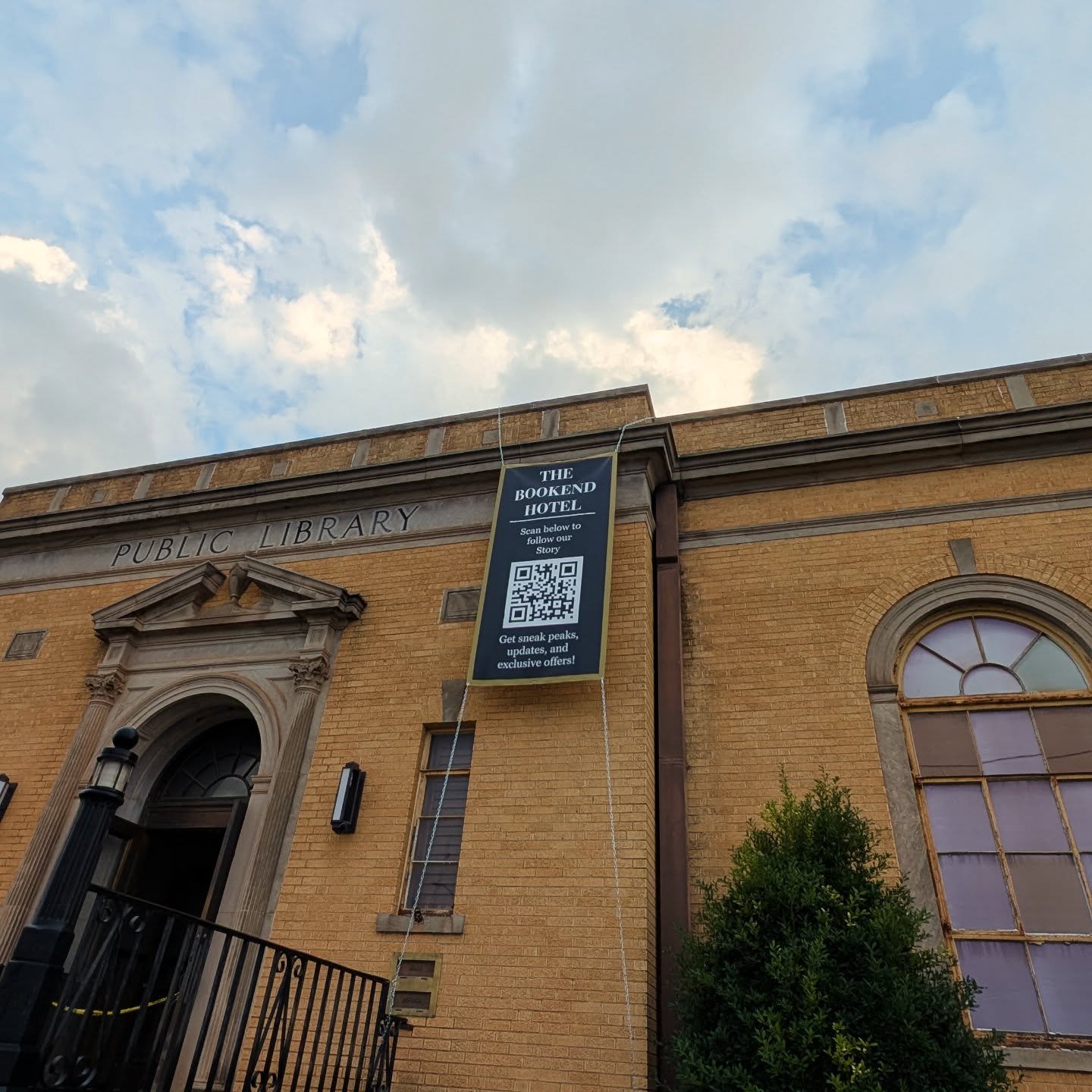 What is your favorite book? Share it in the comments!

We are filling @thebookendhotel with all kinds of books. What title would make you want to read on vacation?

#booklover #bookhaul #TheBookendHotel #StillwaterOK #stillwaterstrong #oklahomastate 