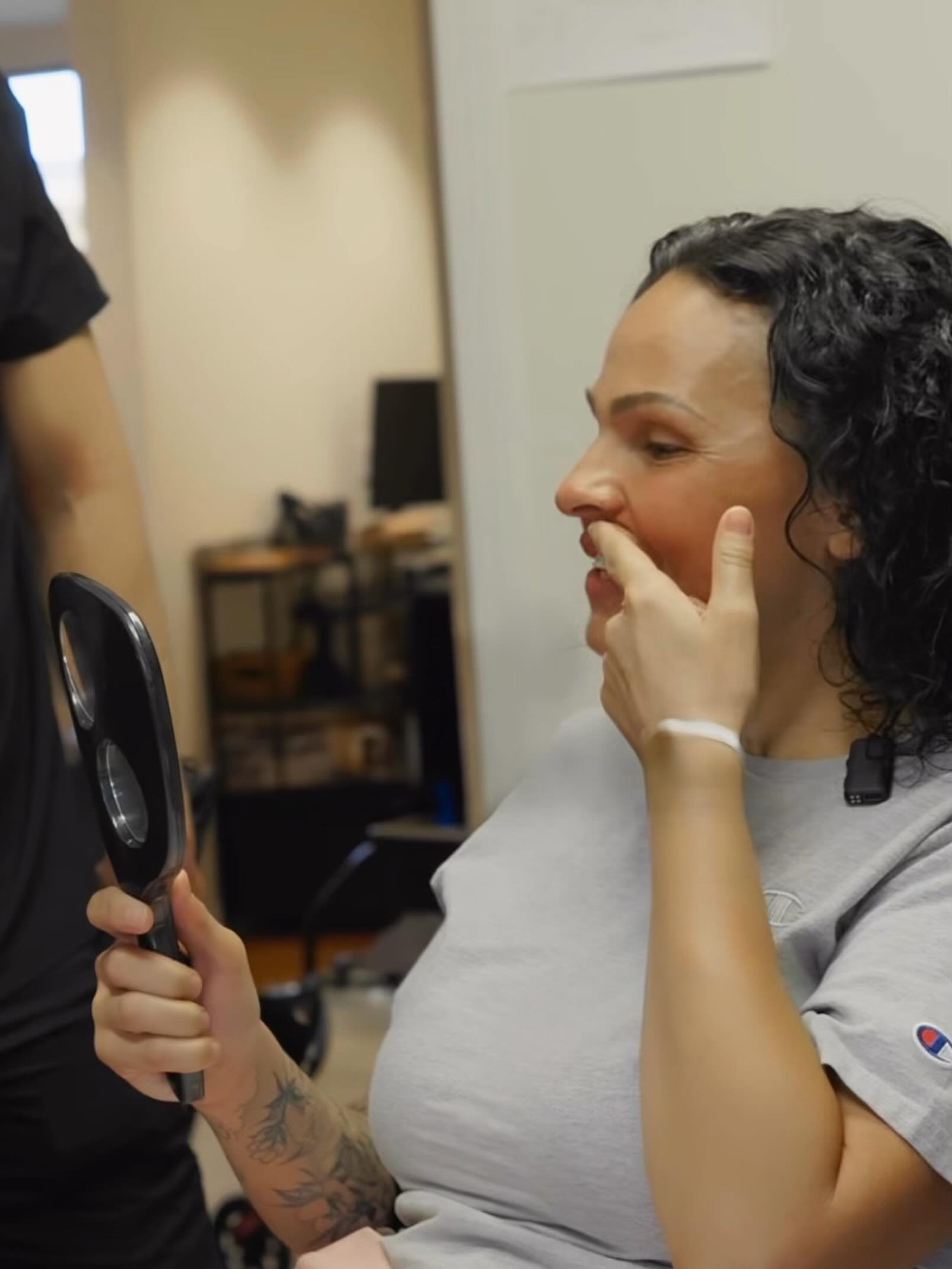 We know full-arch dentistry is one of the most demanding procedures in a practice. It takes surgical precision, clinical focus, and complete trust in every part of the workflow. The last thing a doctor needs is a lab process that feels like a second 