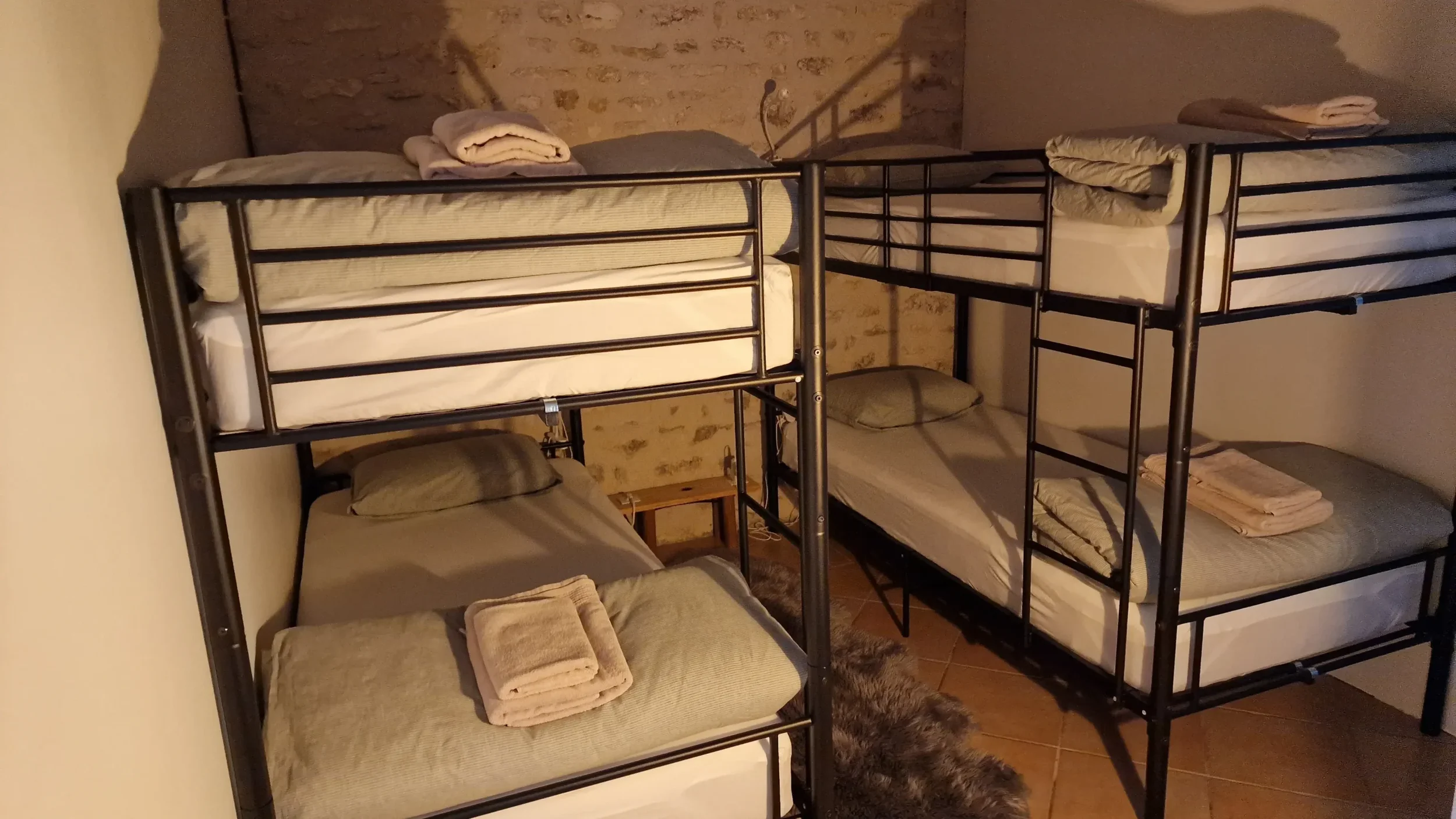 10-chambre-2-gite-scaled.webp