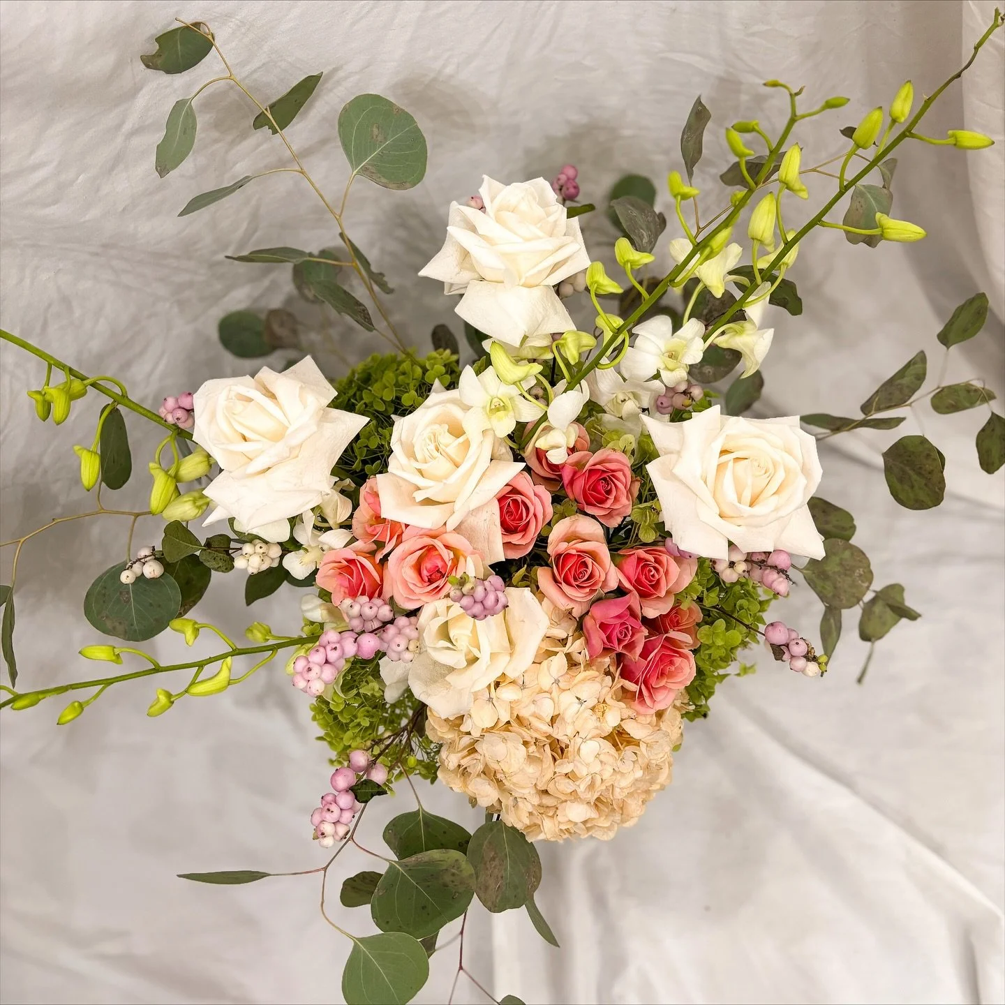 this is your not so secret garden 💐 

#kavafloral #flowerlover #flowersofinstagram #florists #torontoflorist #eventflorals #torontoflowers #flowerpower #womanowned #torontoevents