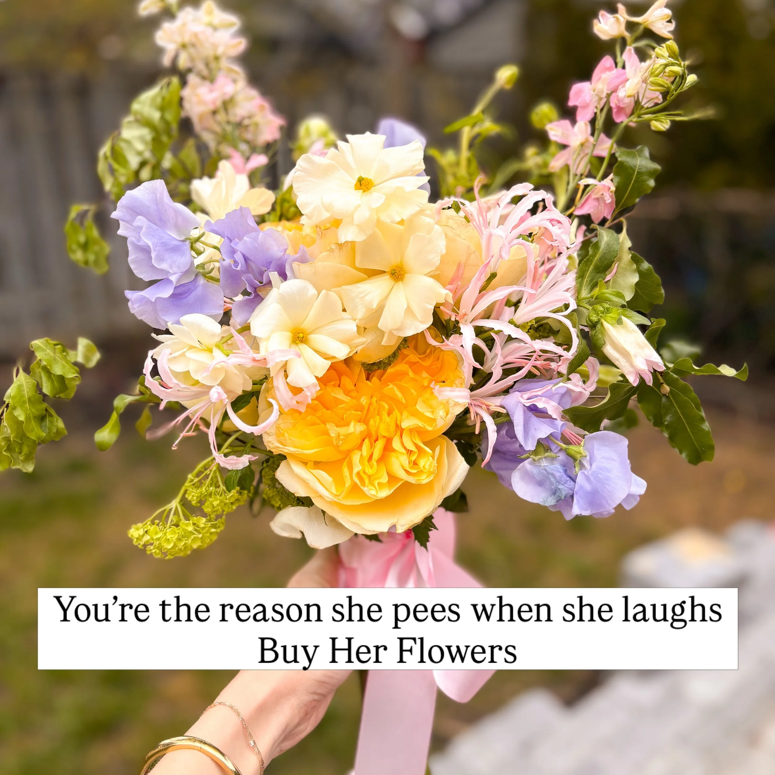 To all the mamas and mother figures - Happy Mothers Day!
May you be spoiled and surrounded with love and many blooms! 💐 🌺 

#mothersday #mothersdayflowers #bouquet #buyherflowers #torontoflorist