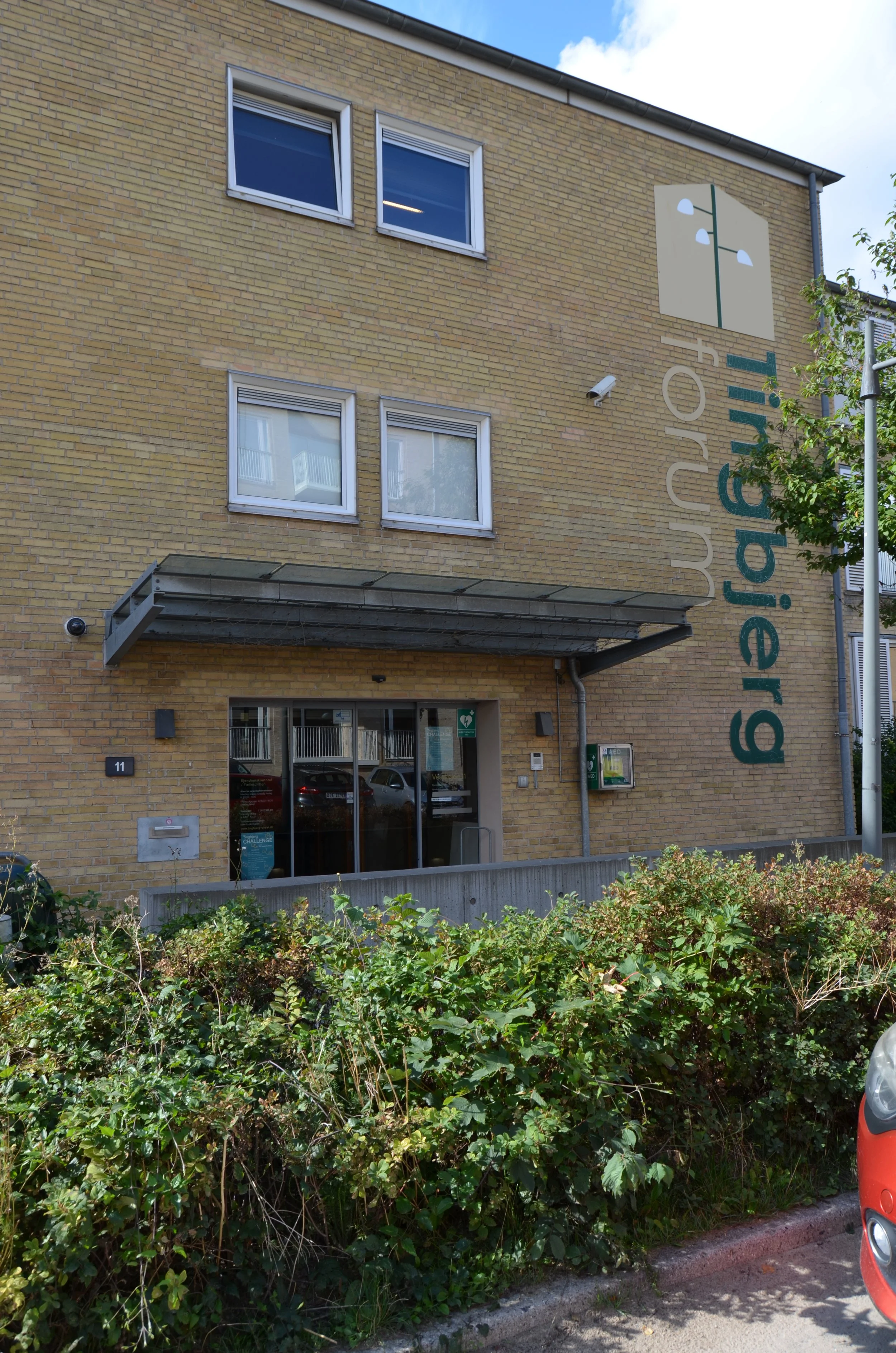 Vestfløjen Lægeklinik er vores mål at tilbyde nærværende, professionel og moderne lægehjælp i trygge omgivelser. Vi lægger vægt på høj faglighed, respekt og god kommunikation, så du som patient føler dig godt informeret og tryg.