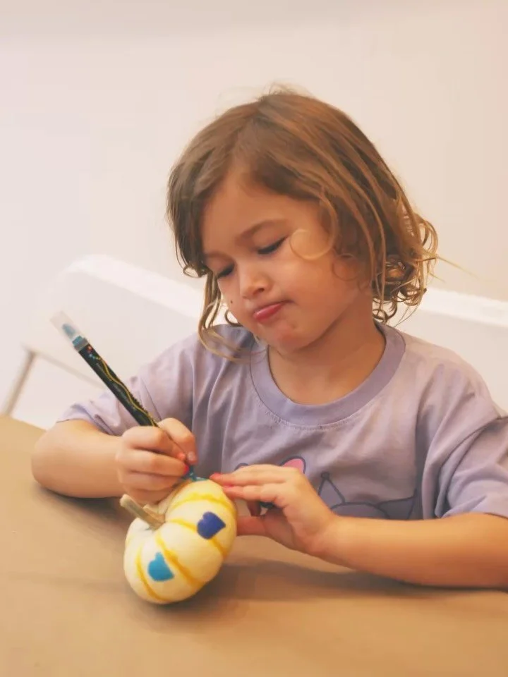 Save this post! November Events at Paseo Nuevo:

🖌️ Paint at Paseo
Free painting class led by artists from @mcasantabarbara! All materials provided! Make sure to reserve your spot on Eventbrite.
Thursday, Nov 6 | 5&ndash;7pm
📍 Paseo Nuevo Event Spa