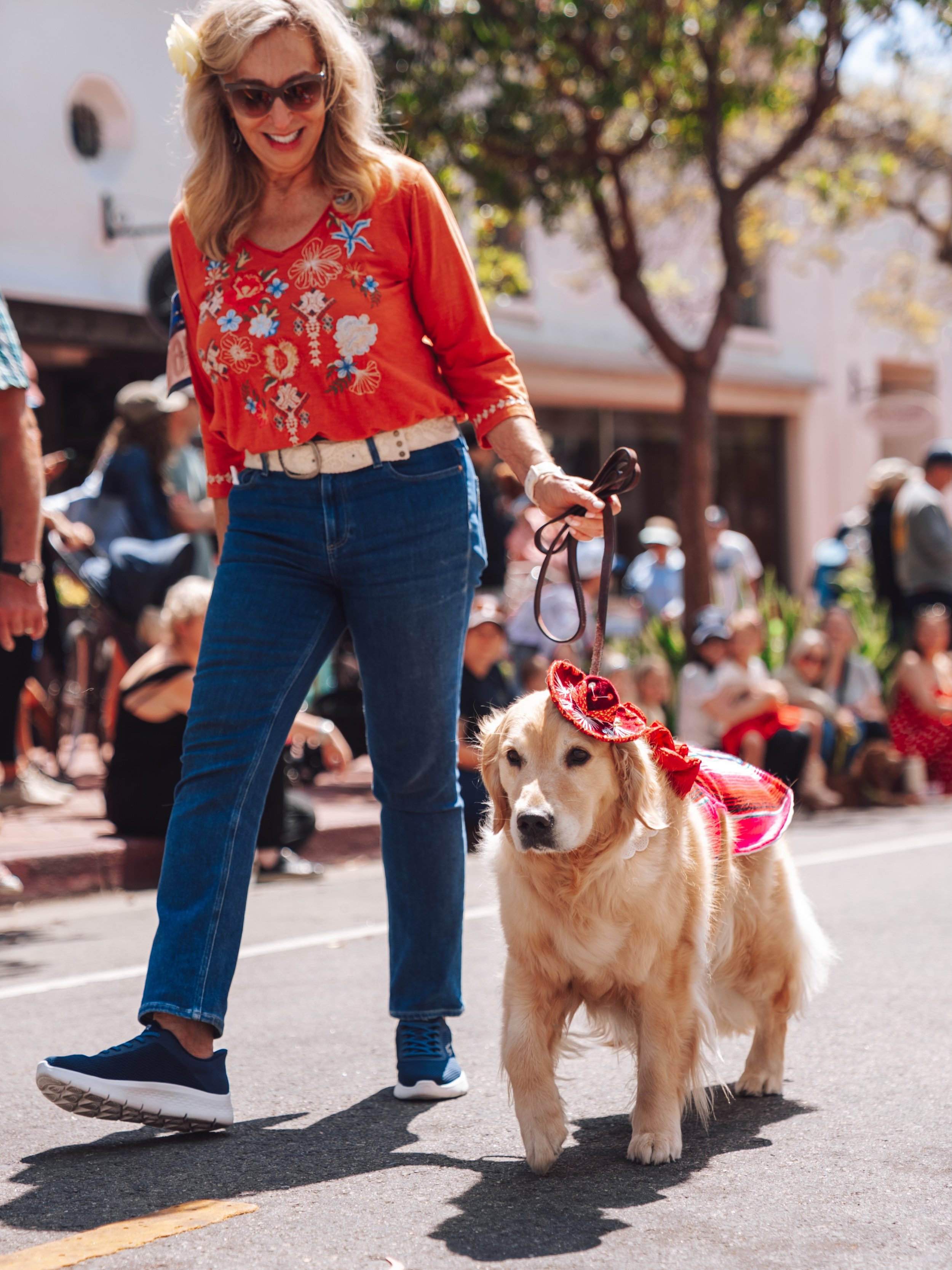The 1st Annual Fiesta Dog Parade is officially a new SB tradition! 💃🐕 

We teamed up with @sbhumane and @oldspanishdays for a day full of dressed-up pups, a costume contest, a red carpet runway, live dog-themed tunes from @darlabea, and more smiles