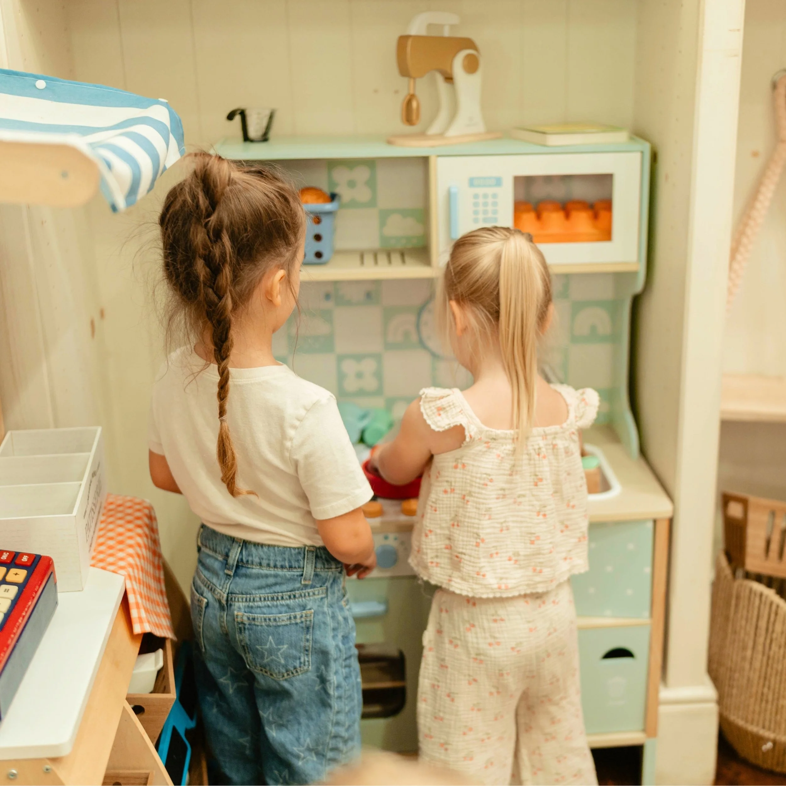 Children playing together during Mini Movers at Pitter-Patter Play