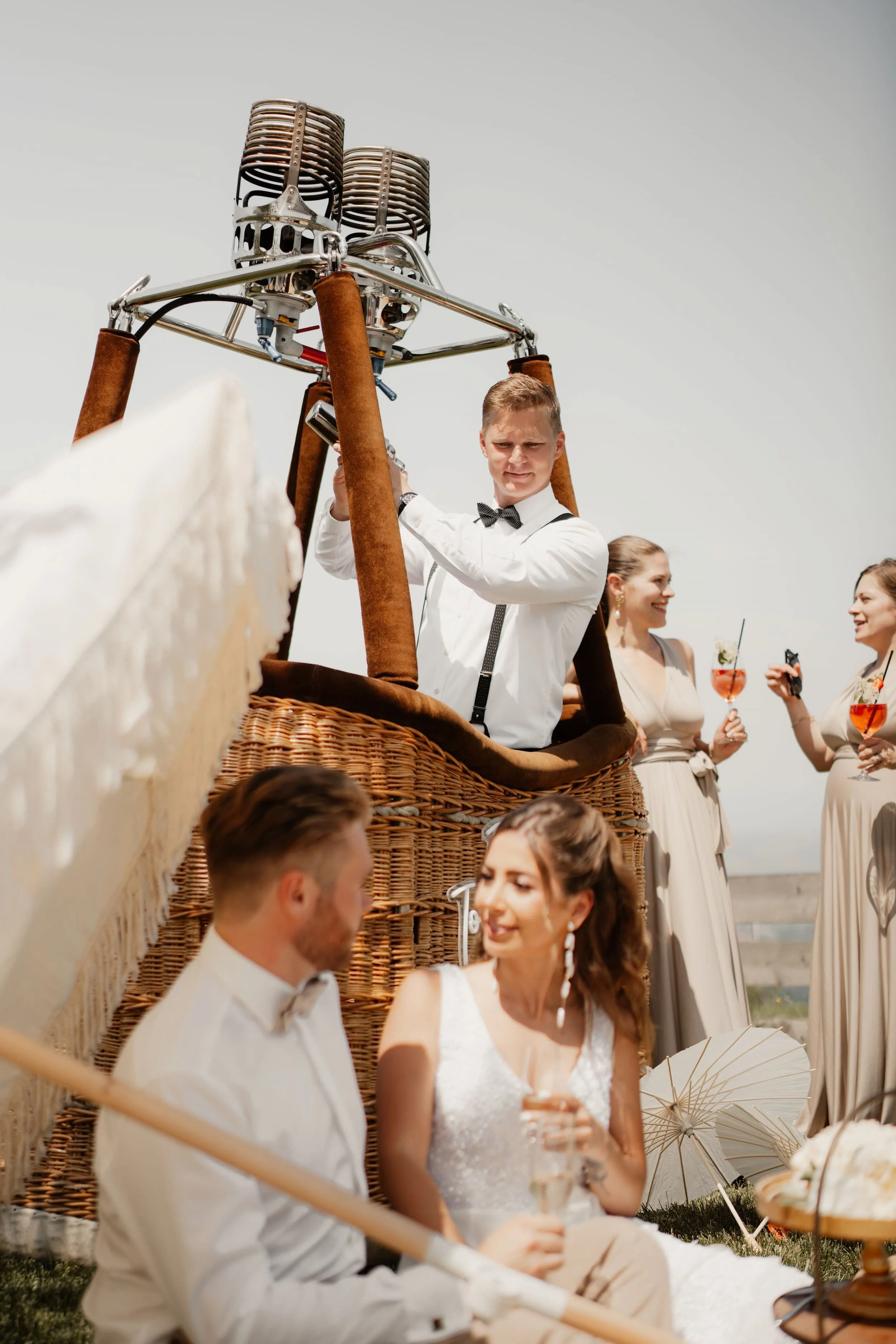 Ballooning Crew_Modern Garden Styled Wedding Shoot_Wedding Picnic Party_Barkeeper Setting.jpg