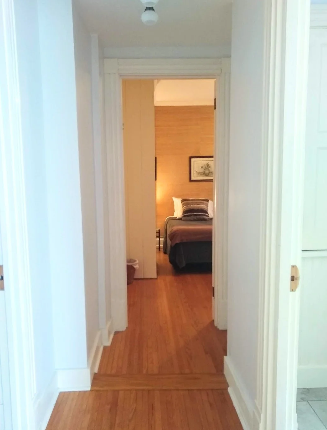 Private hallway between Coastal Room and Adjoining Suite