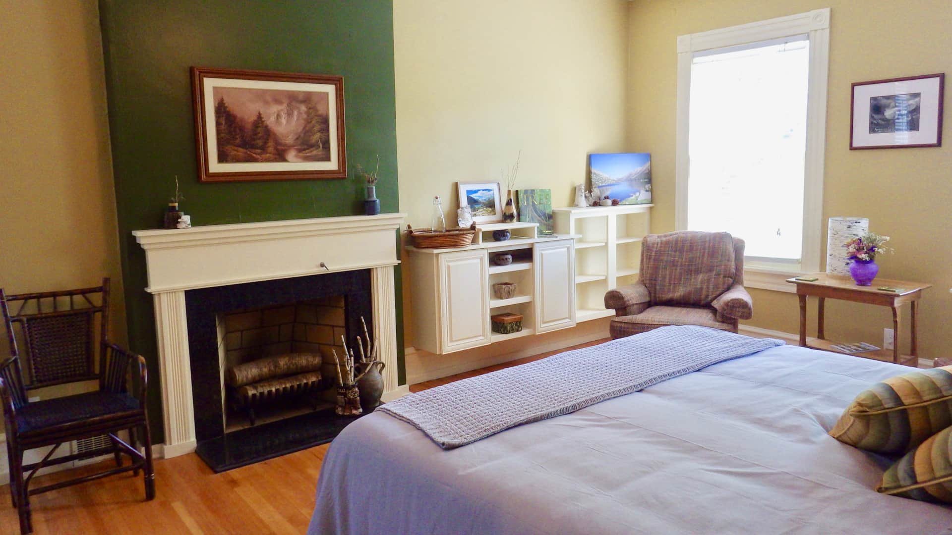 Electric Fireplace






















Sierra Room with Electric Fireplace