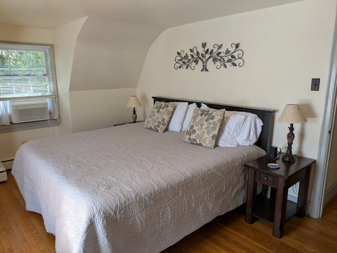 2nd Floor BR #1 - King Size Bed