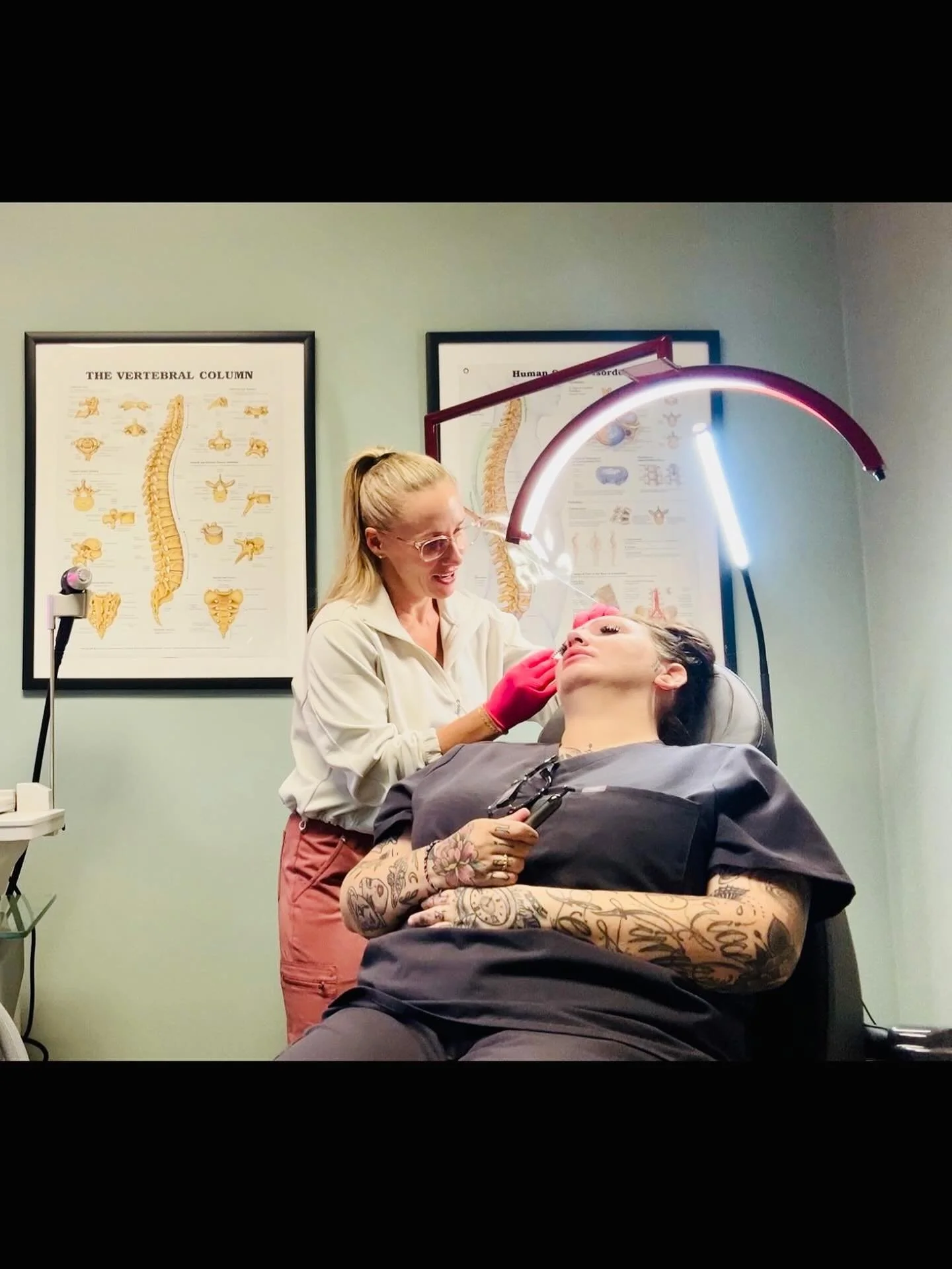 Smooth, confident, and effortlessly you 💫 Our signature Tox touch is all about softening expression lines while keeping your natural look perfectly balanced. Whether it&rsquo;s your forehead, frown lines, or crow&rsquo;s feet, we&rsquo;ll help you g