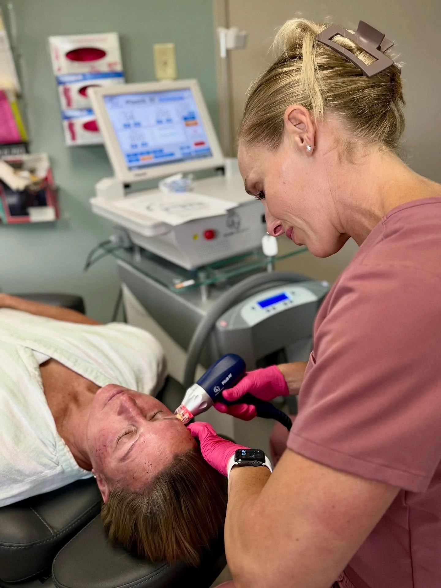 ✨ Tighter. Smoother. Confidently You.
Meet RF Microneedling — where science meets skin rejuvenation.
This advanced treatment combines radiofrequency energy with microneedling to boost collagen, tighten skin, and smooth fine lines — with m