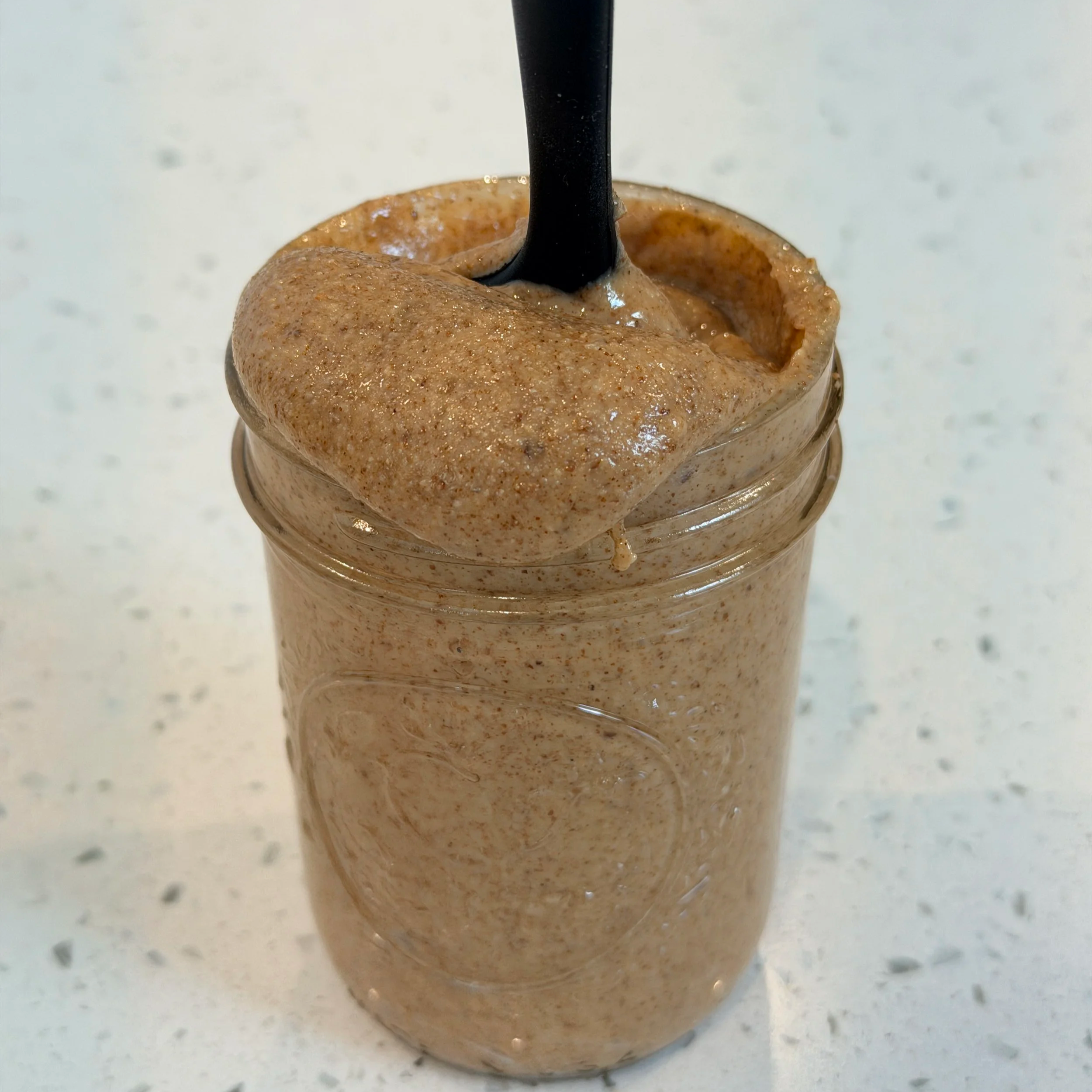 Easy 5-Minute Homemade Almond Butter (1-Ingredient Recipe)
