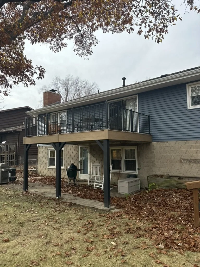 custom-decks-and-patios-contractor-peoria.jpeg