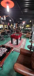 Ambiente aconchegante, com uma leve decoração descontraída.