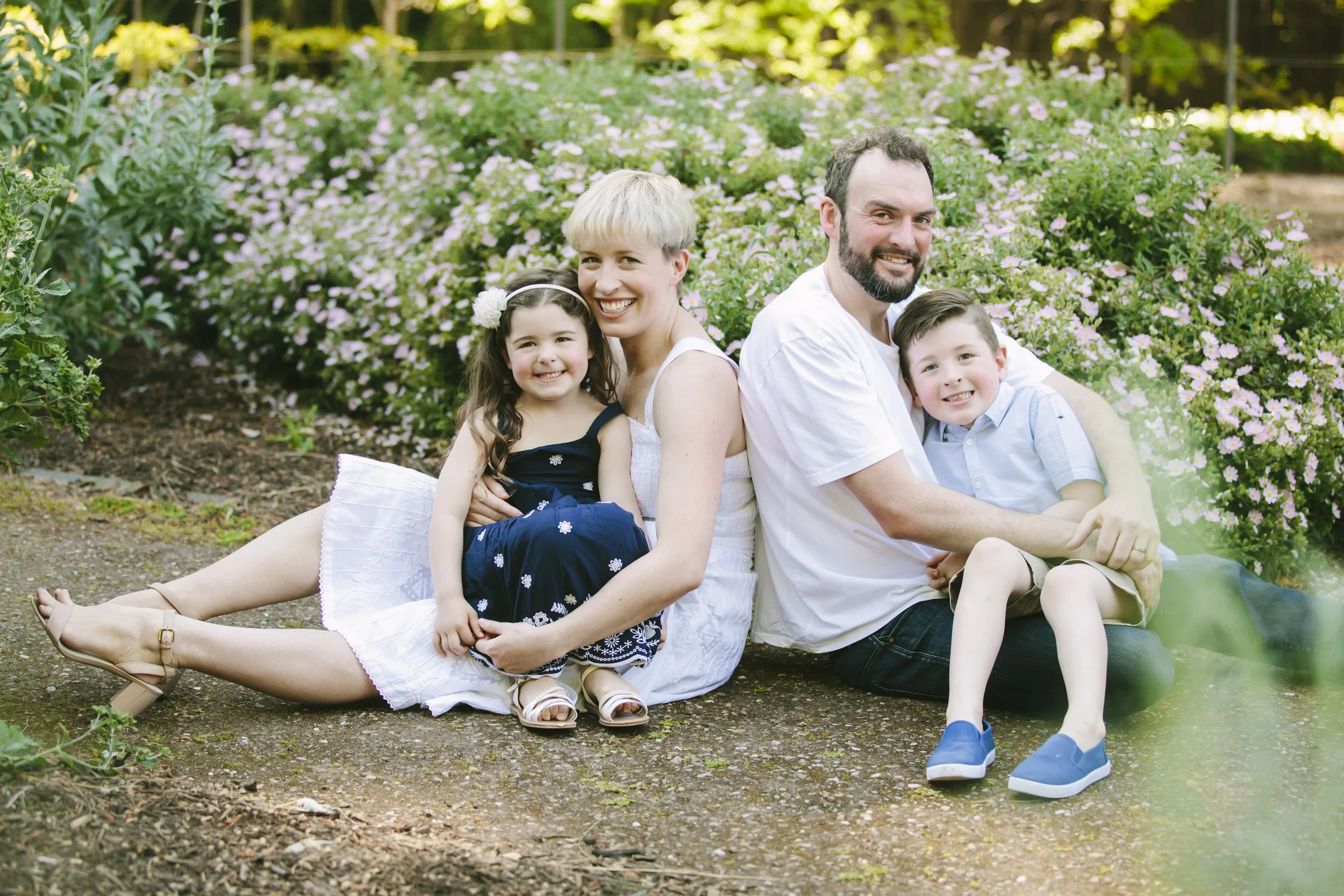 Adelaide-Family-in-Adelaide-Botanical Gardens