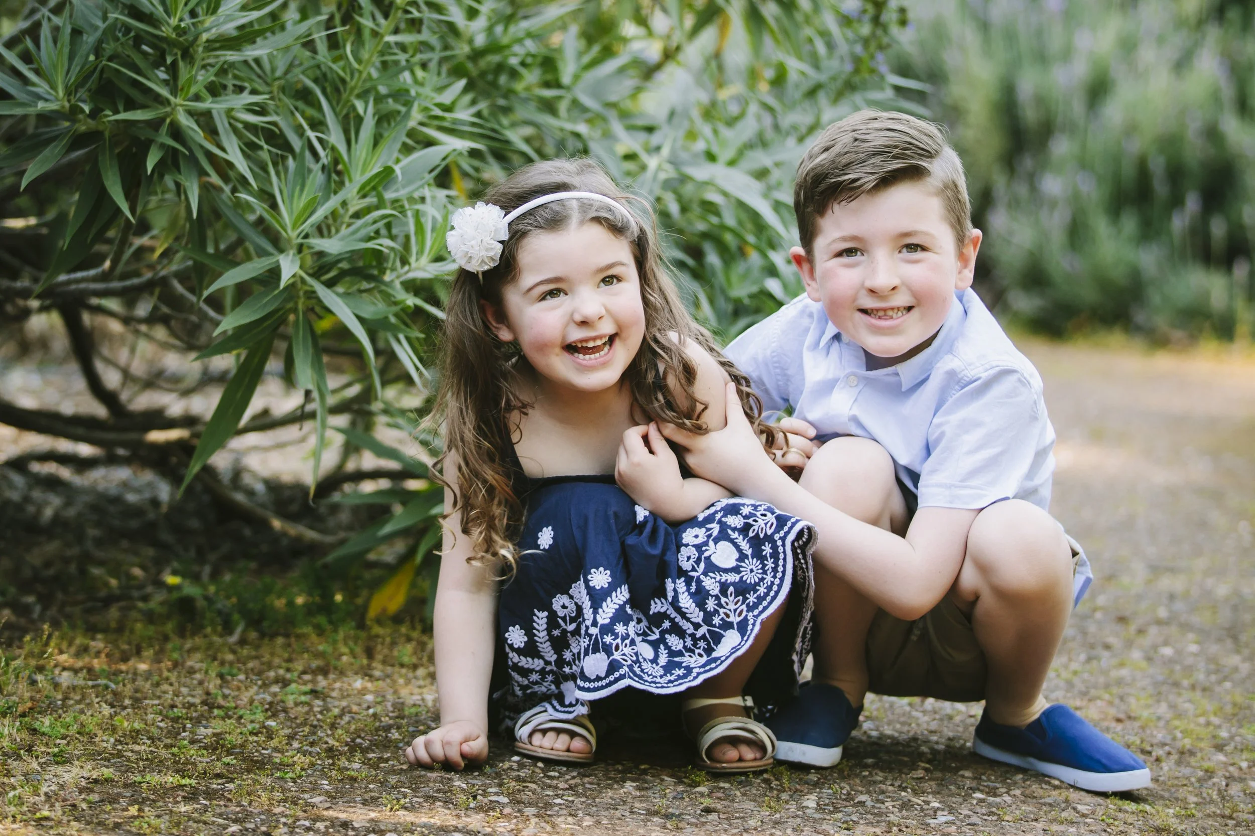 siblings-in-Adelaide-Botanical-Gardens