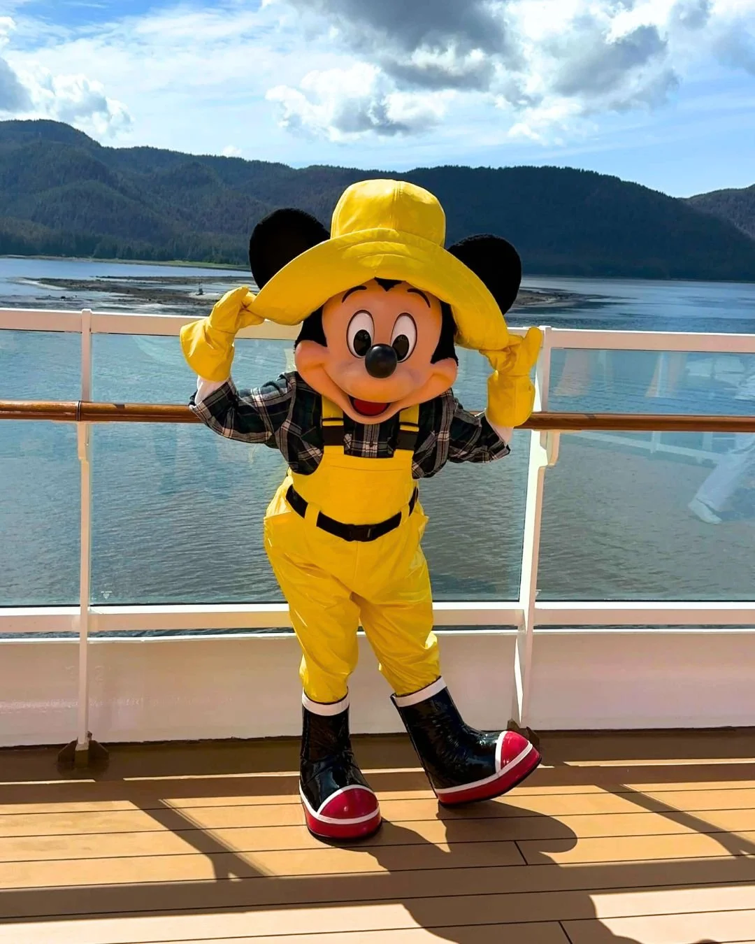 🚢 The questions I get most about Disney Cruise Line are never really about the ship.They're about the kids.
➡️ Are they old enough?
➡️ Will a 4-year-old actually enjoy it?
➡️ Is it worth the investment for a child who might not remember it?

I've sp