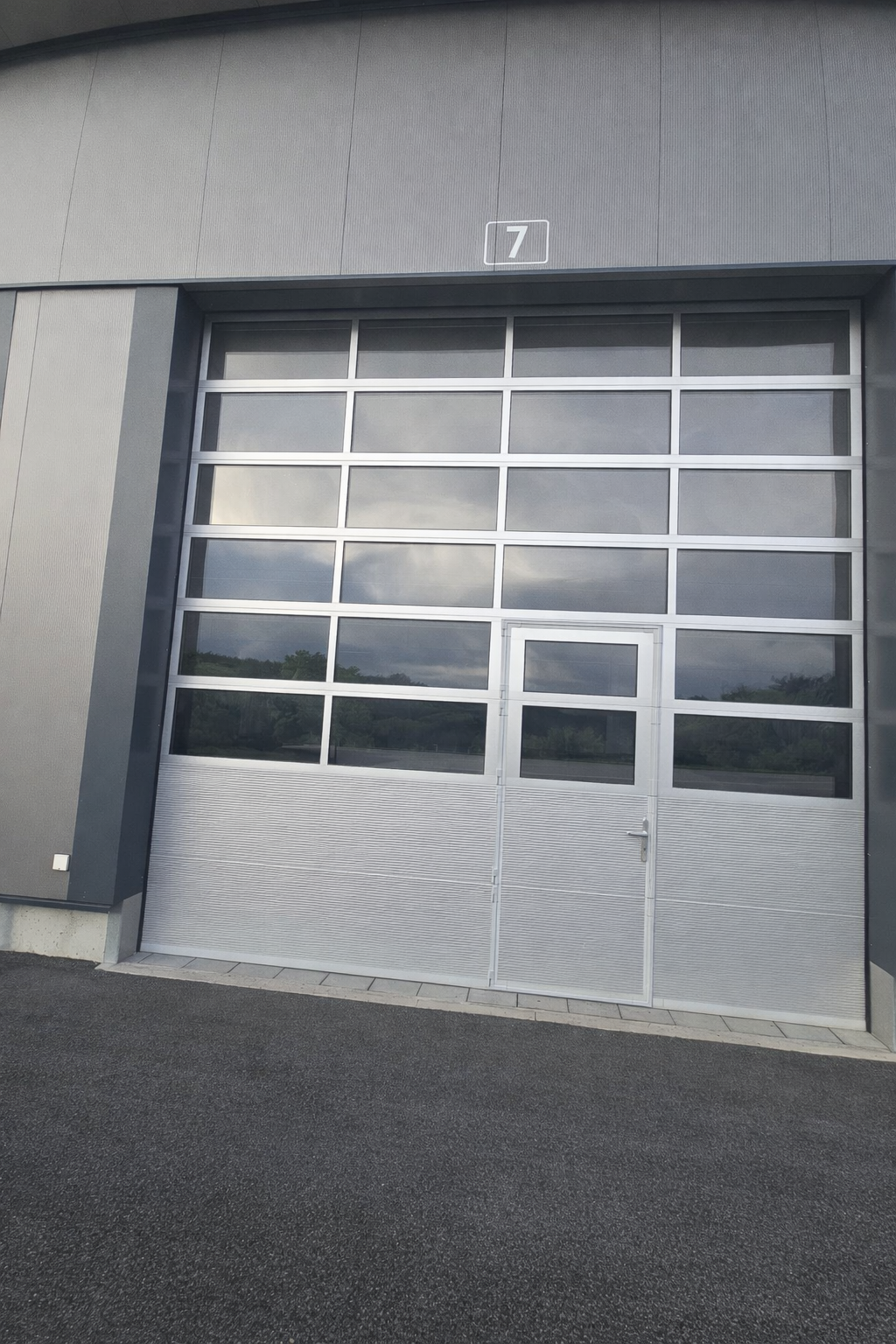 Torprüfung nach ASR Verkauf von Toren Einbau von Toren in Mittelhessen, Hessen, Lahn-Dill-Kreis, Tormontage, Industrietor, Sektionaltor, Hörmann, Siegerland