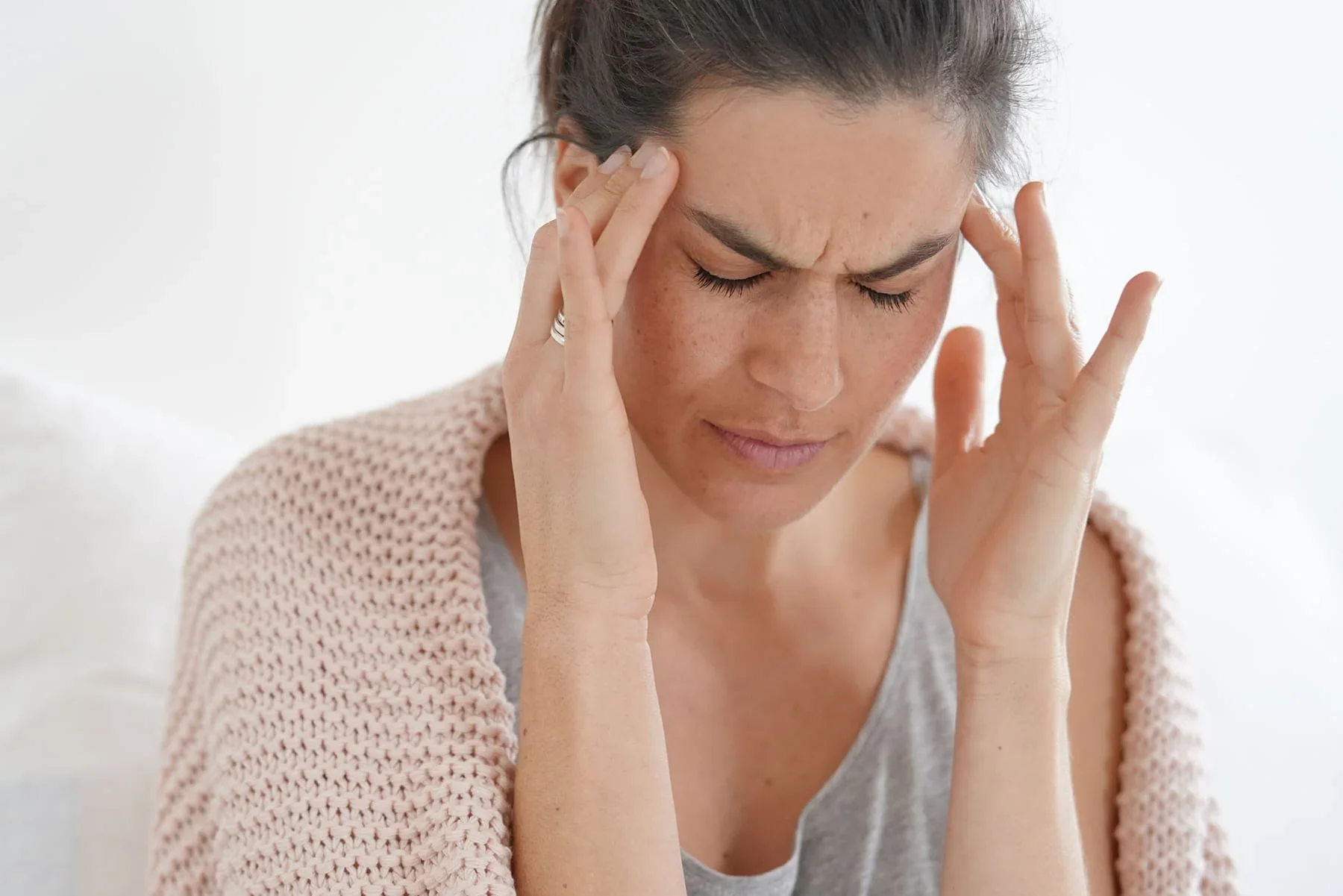 Perimenopause Headaches: Why They Happen and How to Support Your Body Gently