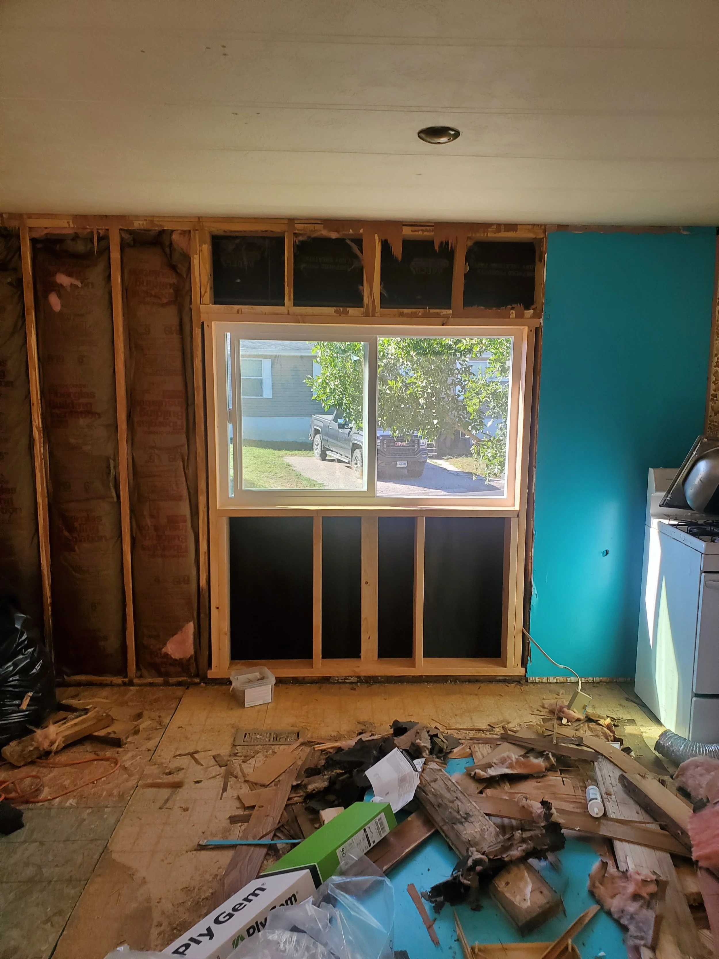 Before kitchen Bella colla.jpg