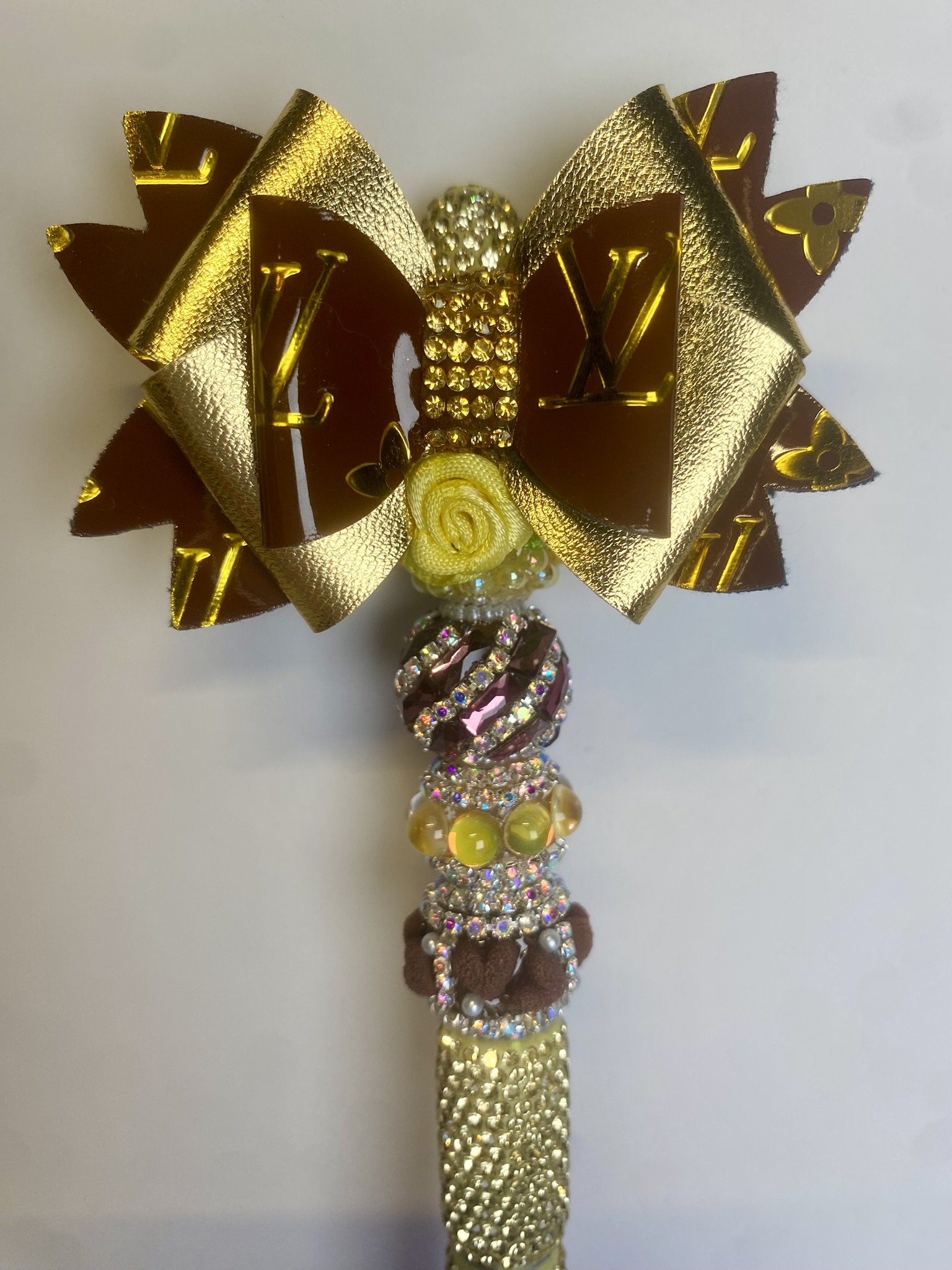 Designer Glam Vinyl Bow Pen