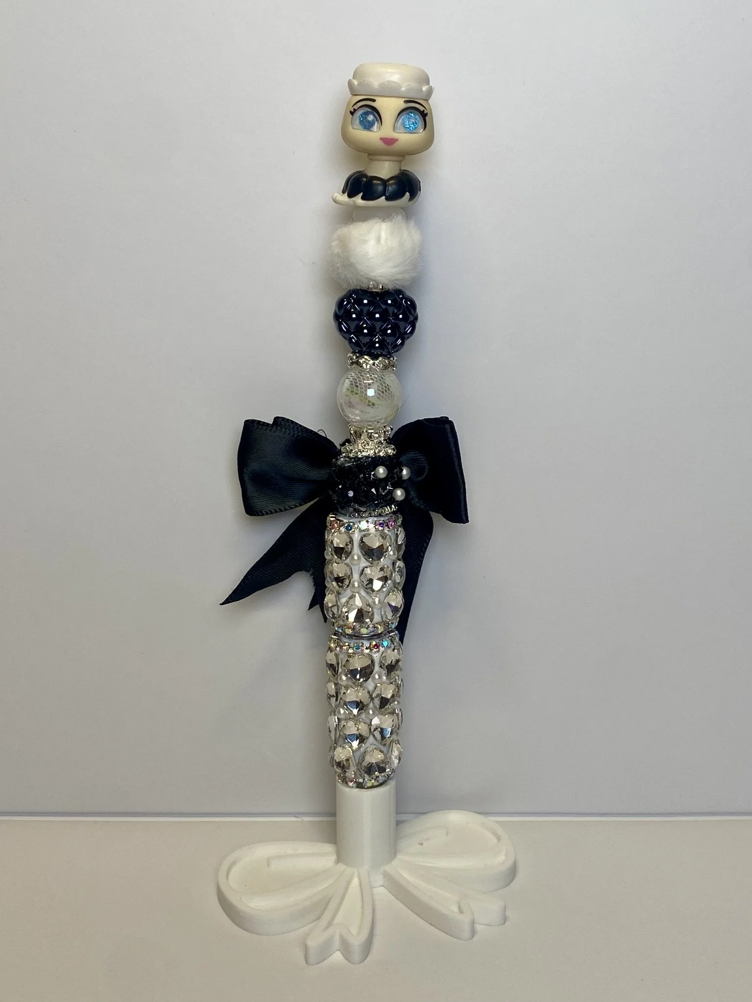 Feather Dusting Maid Fancy Pen