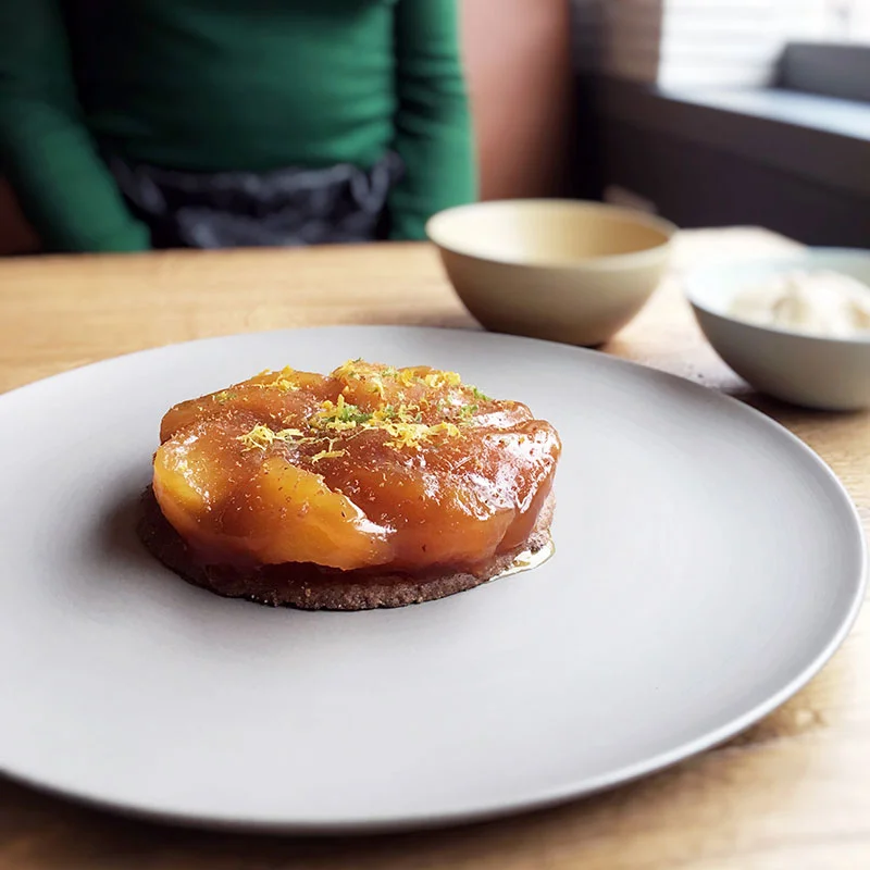 Food photography / Zanze XVI Venezia / Chef Luca Tartaglia / Apple Tarte Tatin, caramel ice-cream and almonds cream