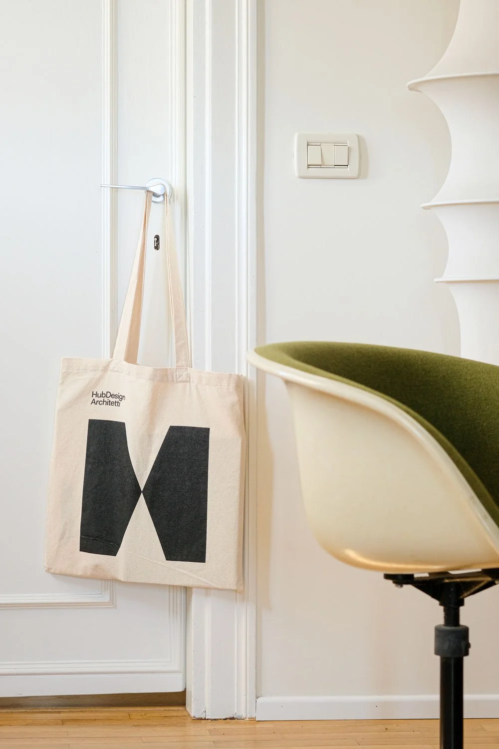 Identità visiva per lo studio di architettura HubDesign.