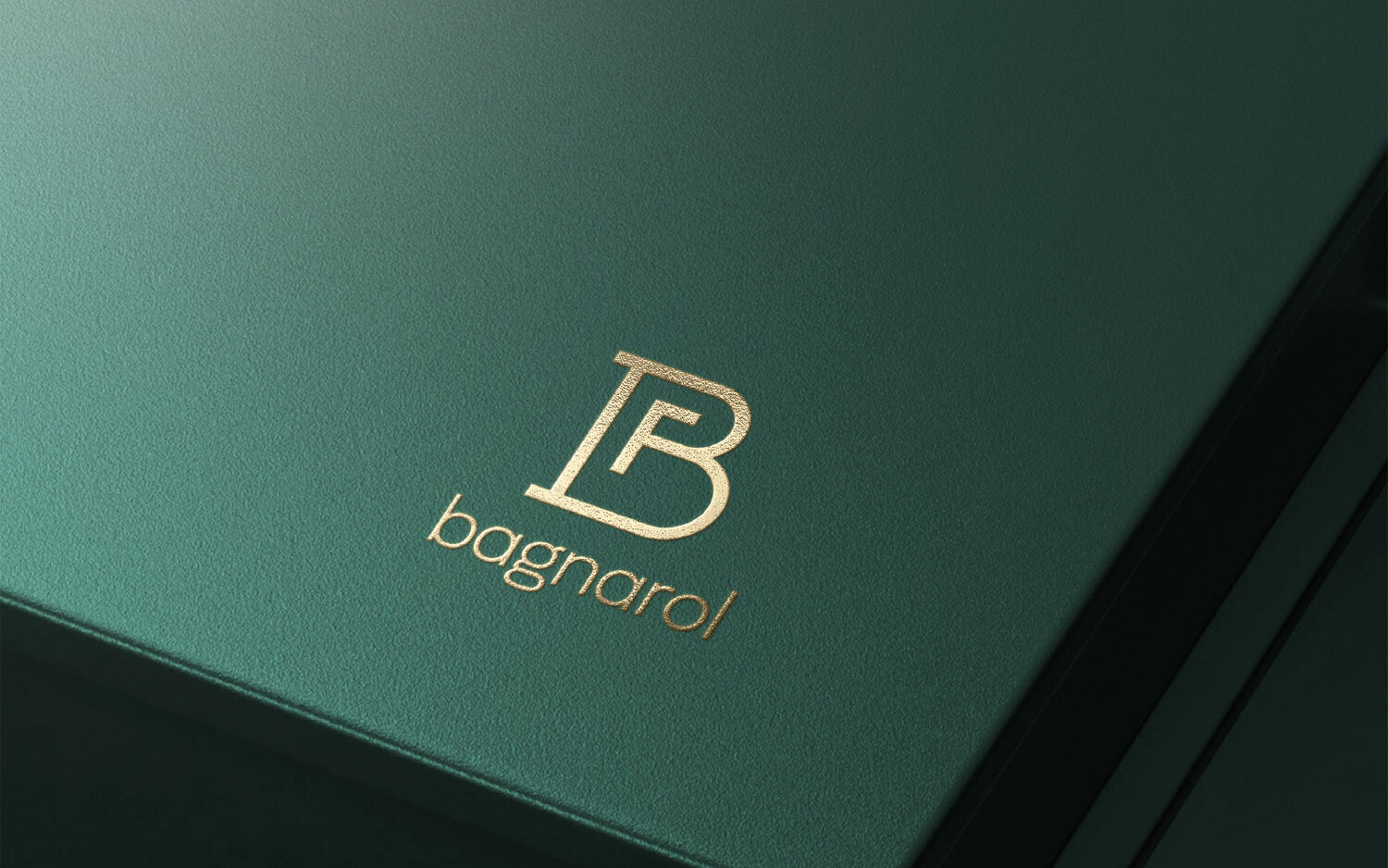 Logo, immagine coordinata e sito internet per l’azienda vitivinicola friulana Bagnarol.