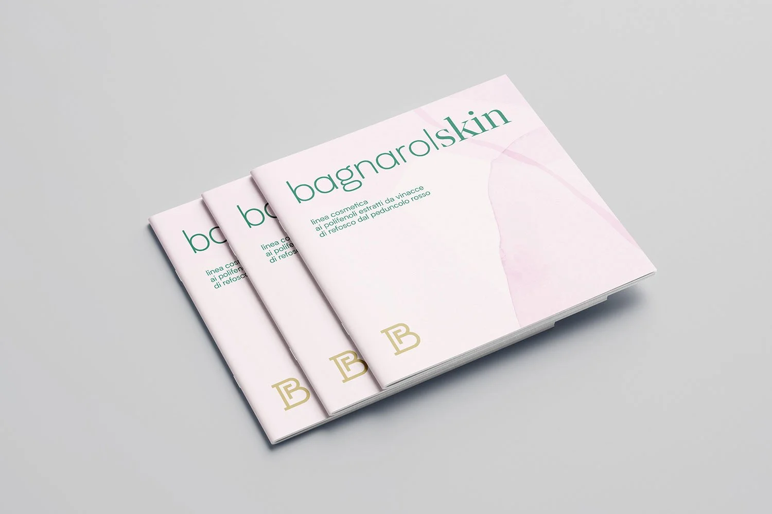 Brochure e scatti fotografici per i prodotti della linea cosmetica Bagnarolskin, realizzata con gli estratti delle vinacce di Refosco dal Peduncolo Rosso dall’azienda vitivinicola friulana Bagnarol