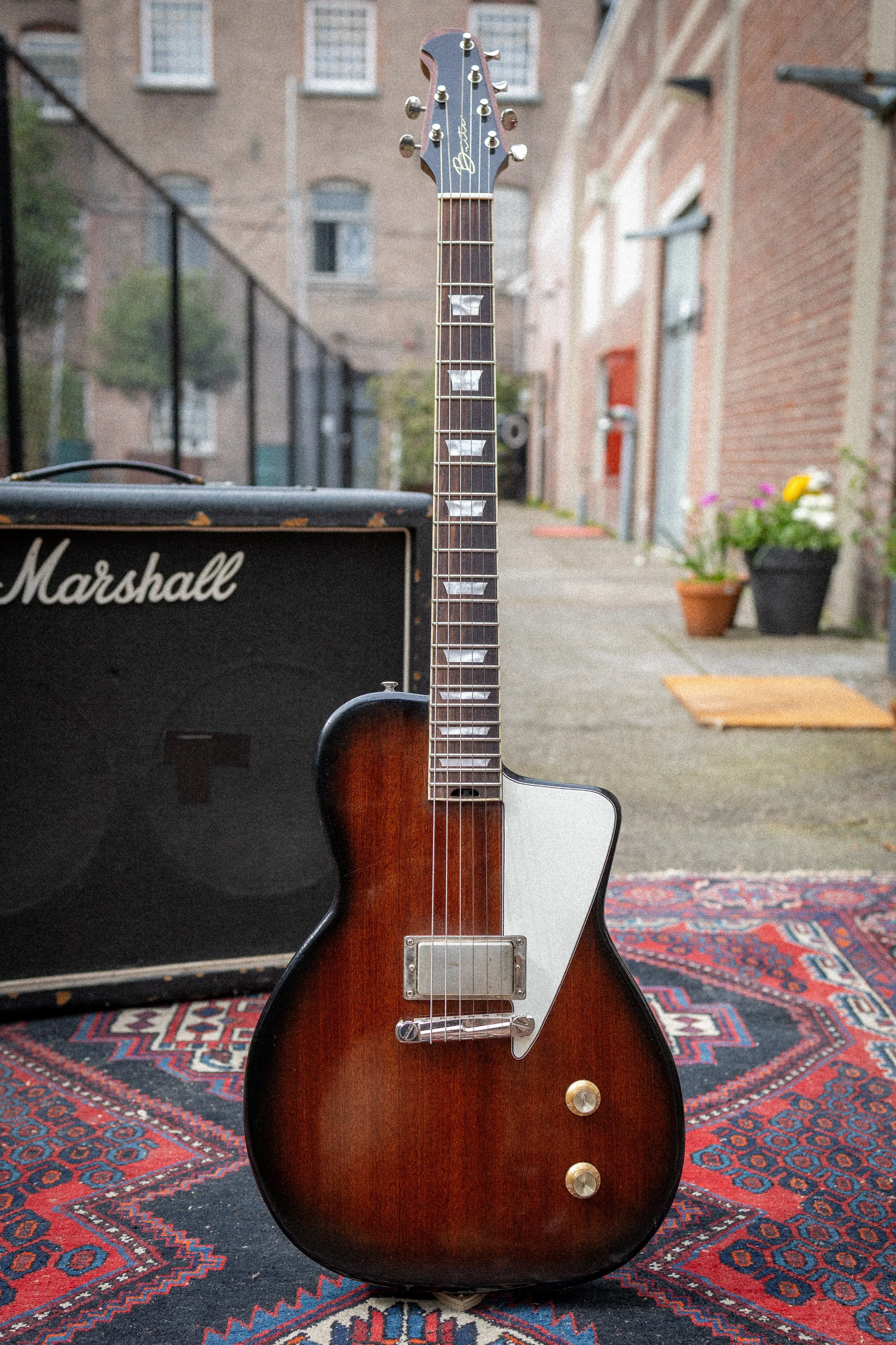 Solara Set Neck 2 tone sunburst light aged