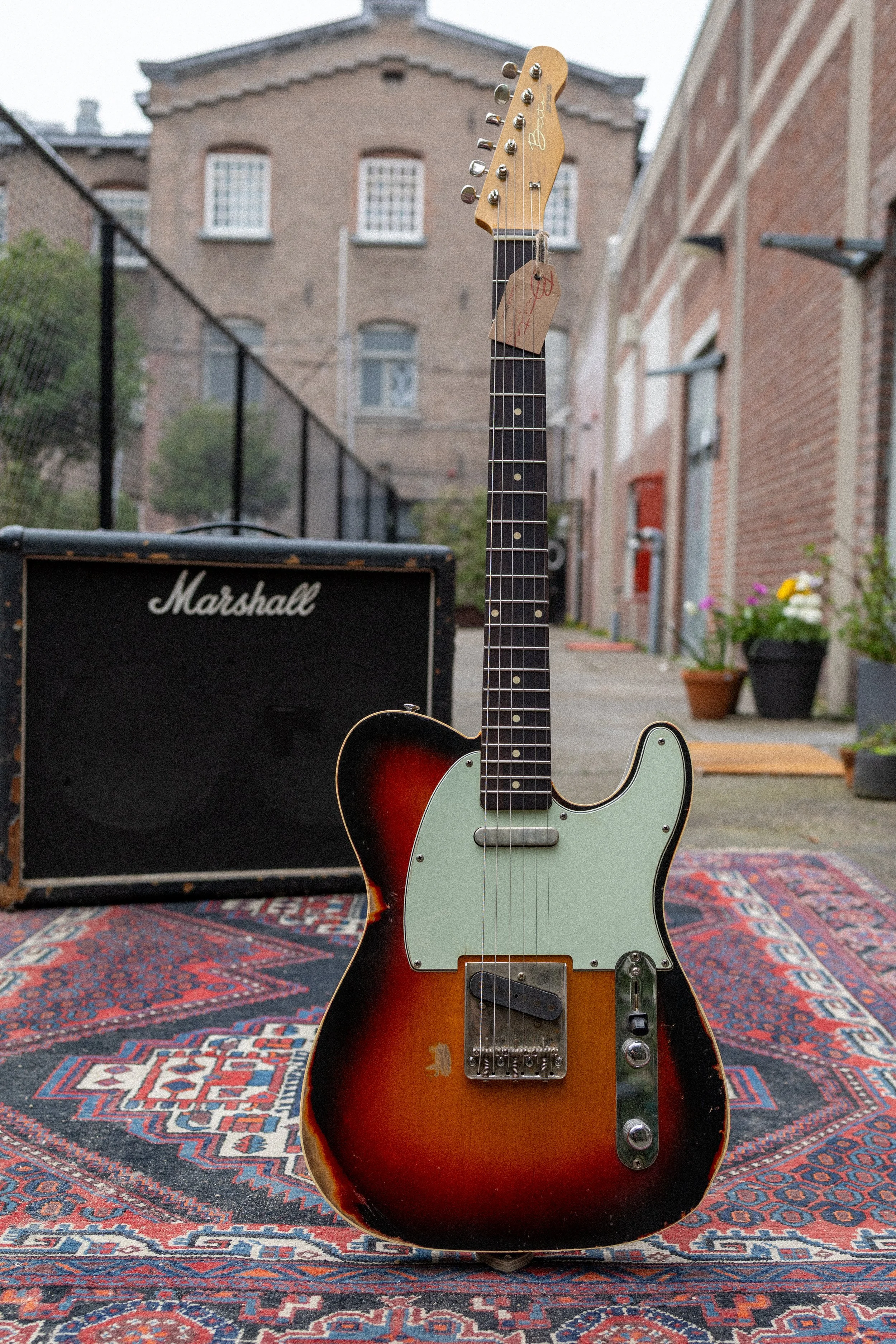 Twangbanger double bound 3 tone sunburst heavy aged.